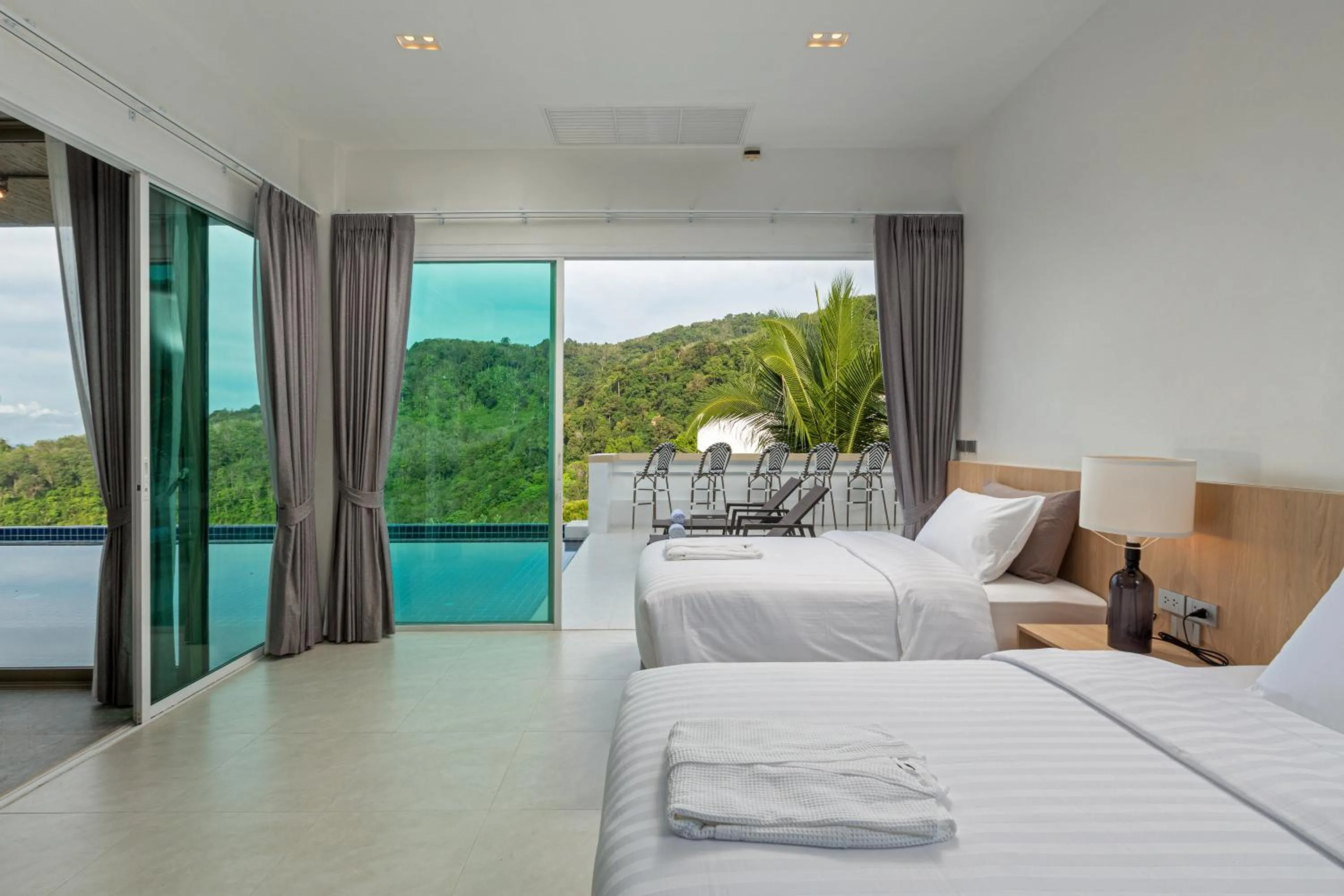 Bed in Amala Grand Bleu Resort Hilltops - SHA