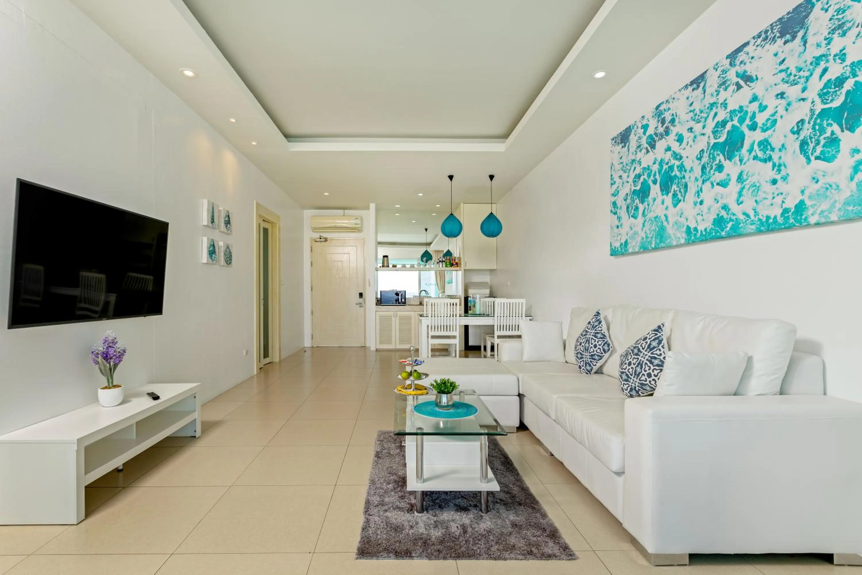 TV and multimedia in Amala Grand Bleu Resort Hilltops - SHA