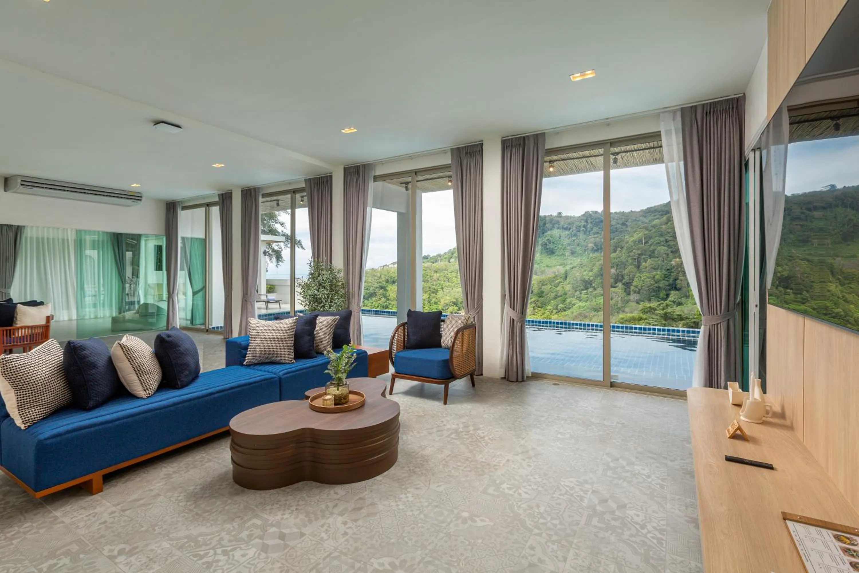 TV and multimedia in Amala Grand Bleu Resort Hilltops - SHA