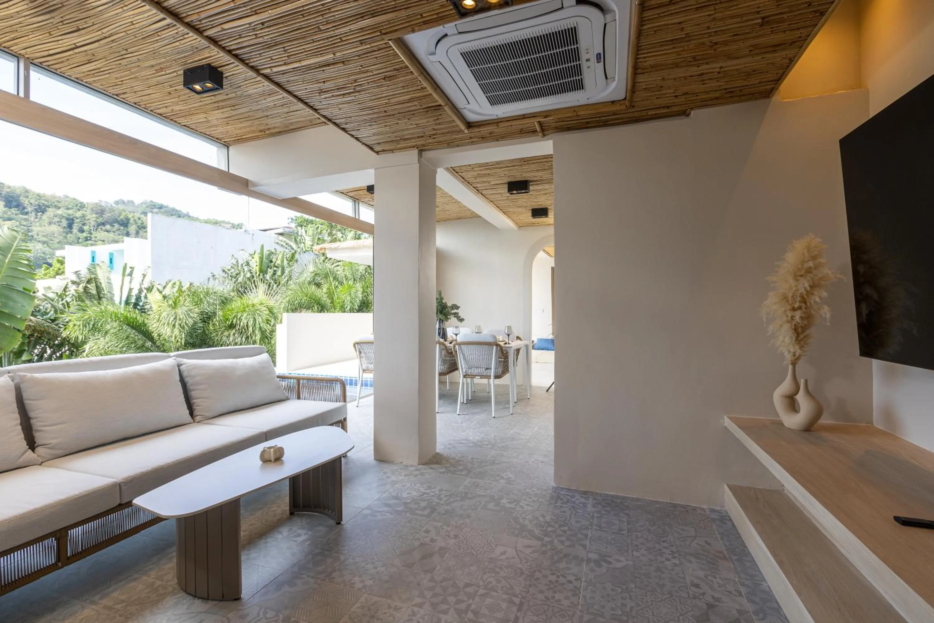 TV and multimedia in Amala Grand Bleu Resort Hilltops - SHA