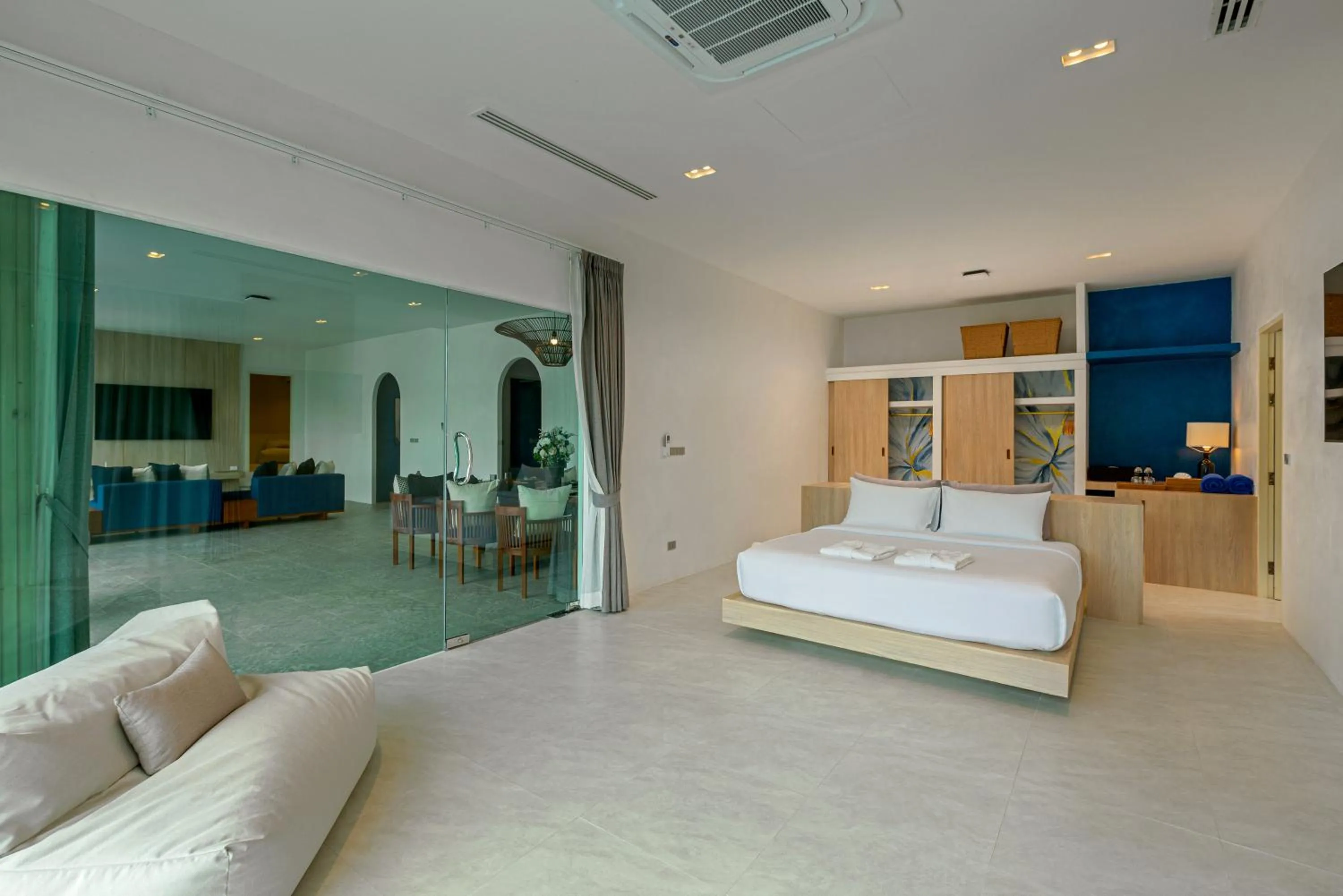 Bed in Amala Grand Bleu Resort Hilltops - SHA