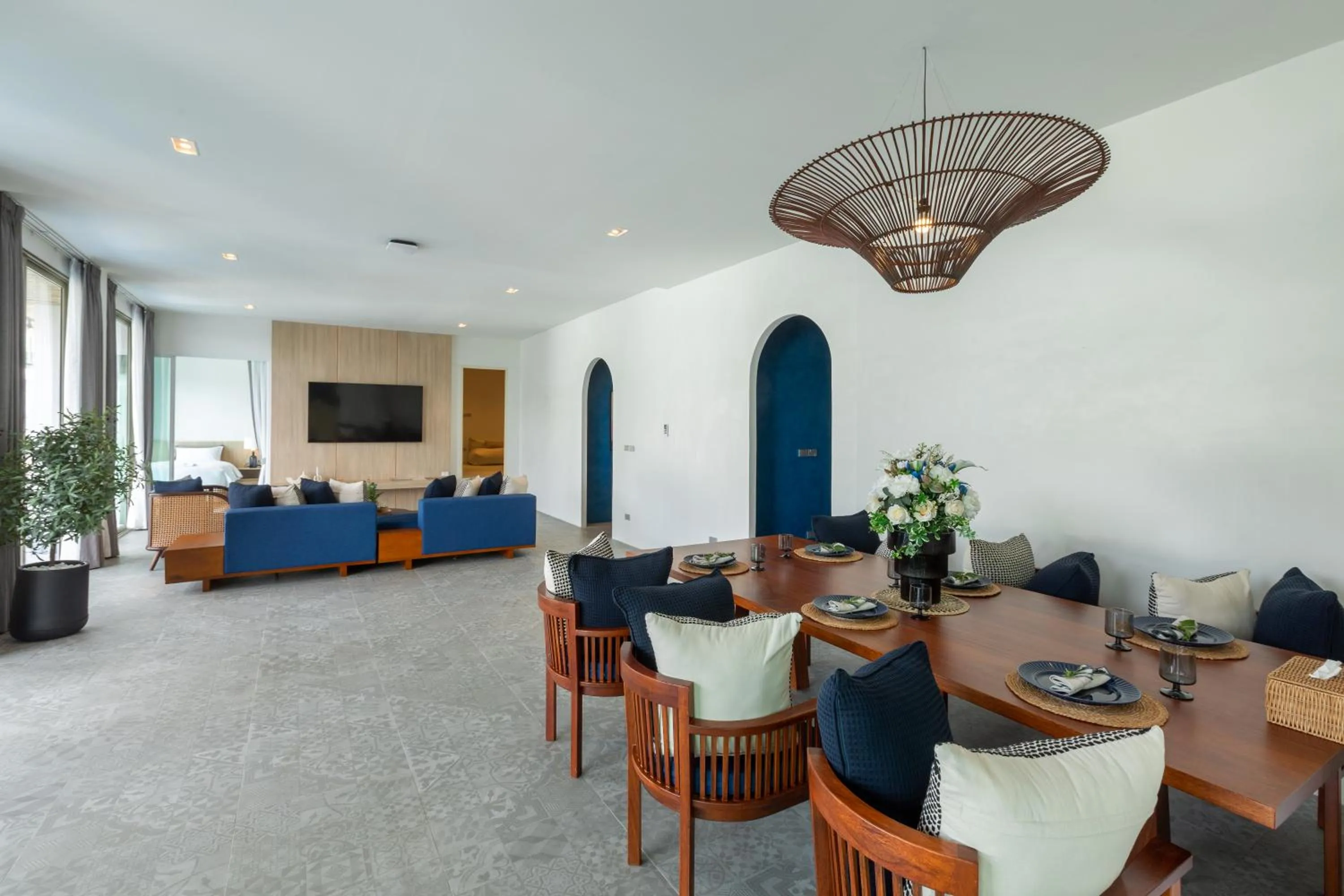 TV and multimedia in Amala Grand Bleu Resort Hilltops - SHA