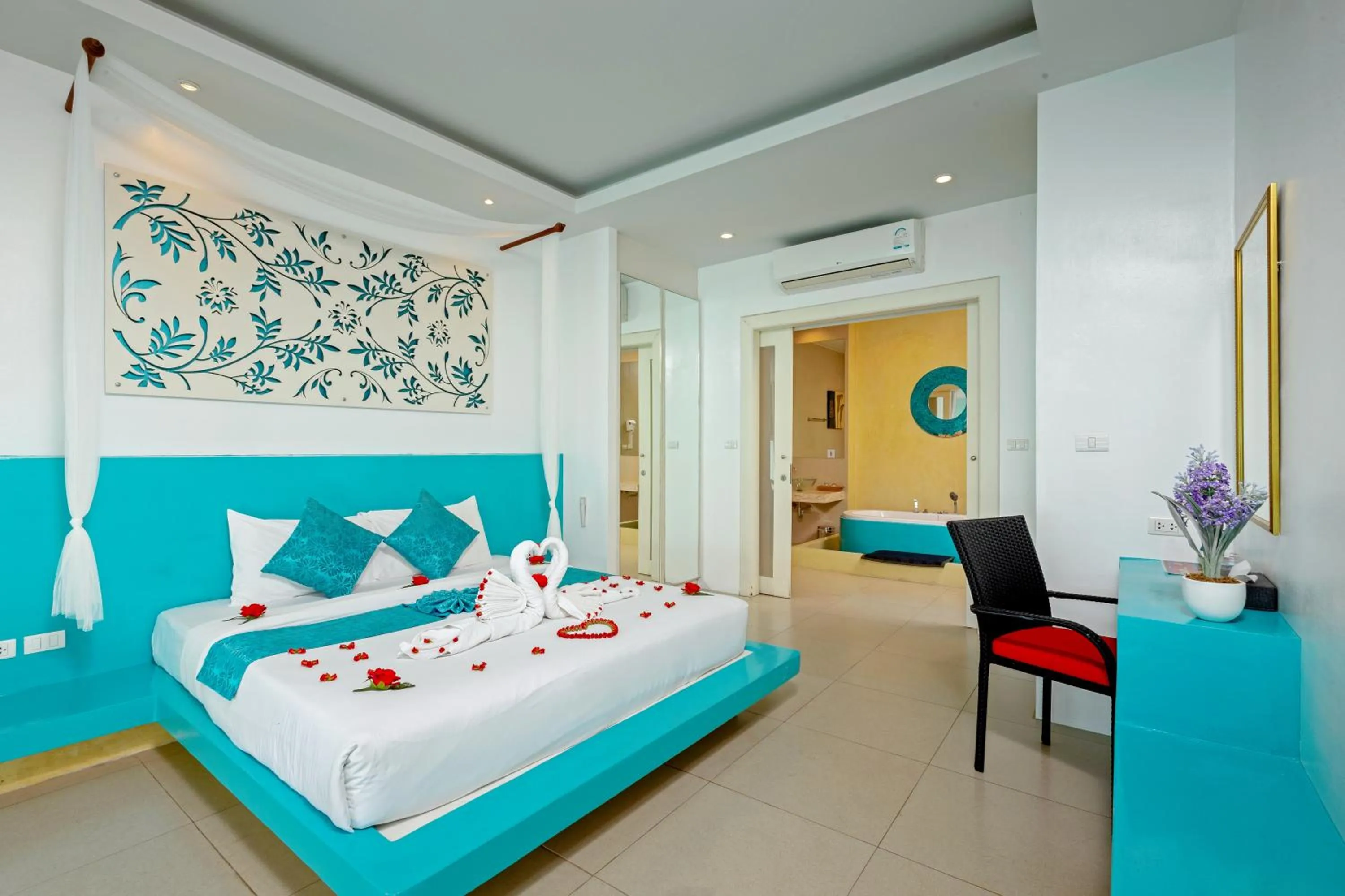 Decorative detail, Bed in Amala Grand Bleu Resort Hilltops - SHA