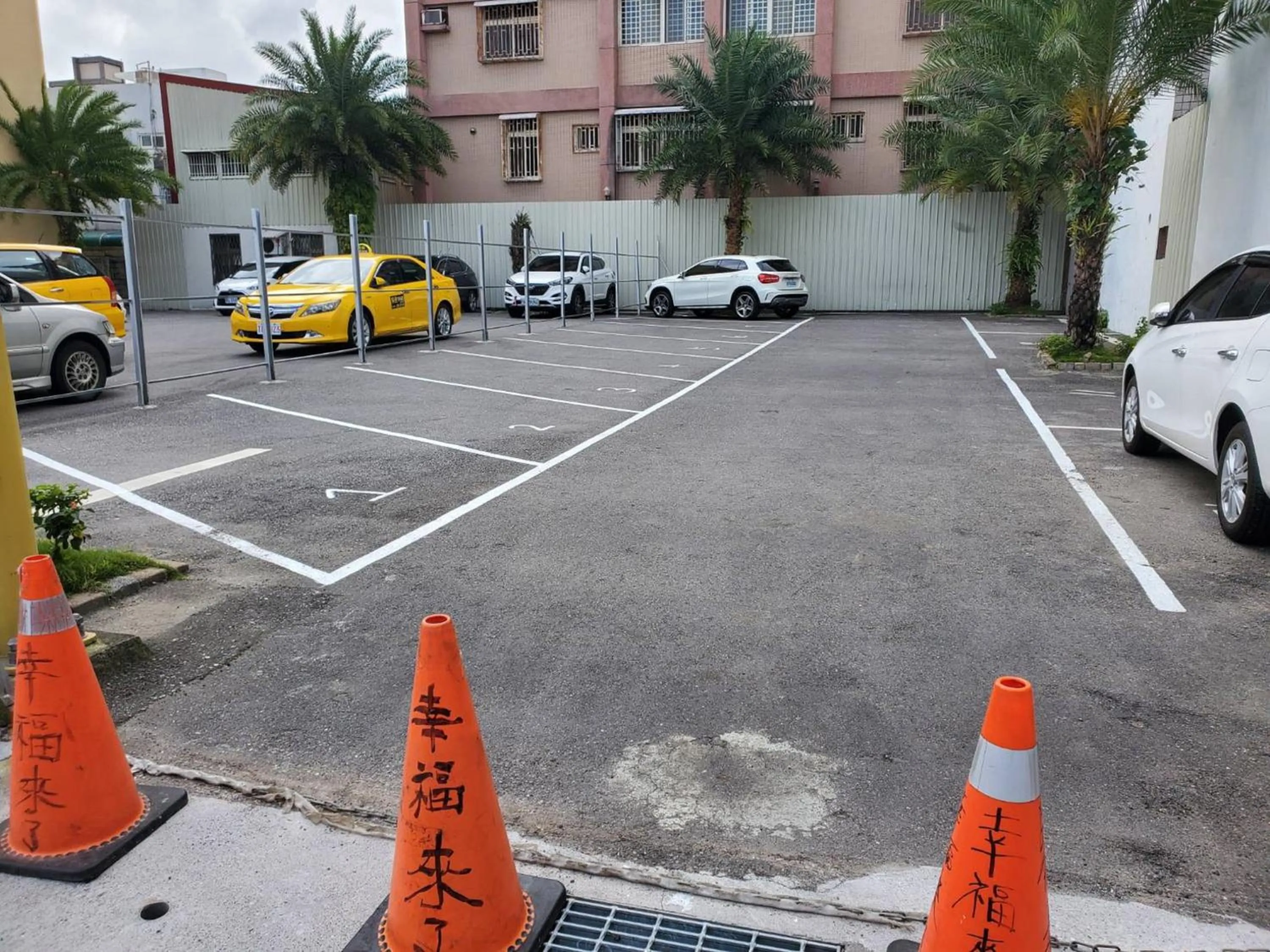 Parking in Happiness is coming(Near Hualien Railway Station)