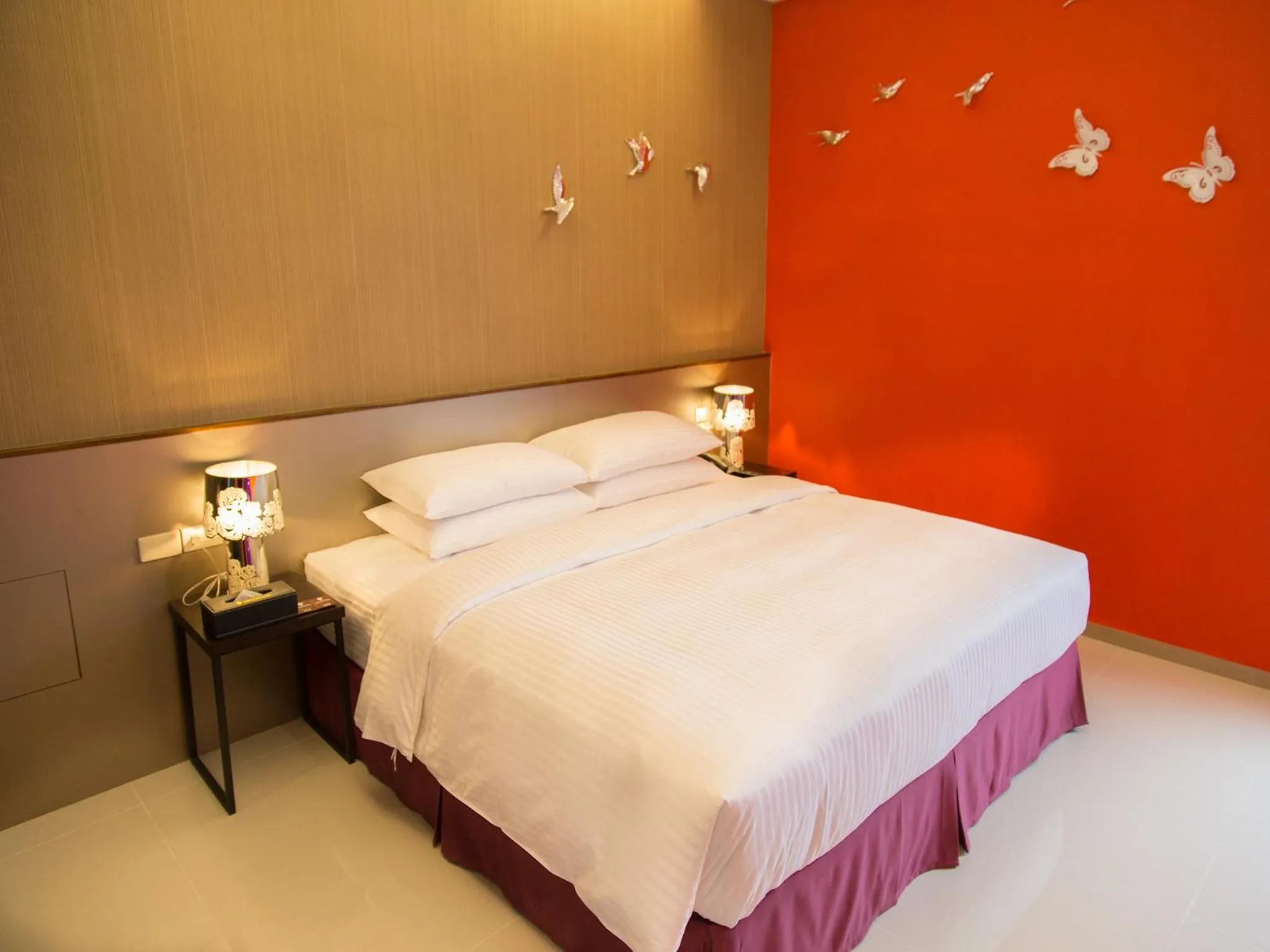 Bed in Hoya Resort Hotel Kaohsiung