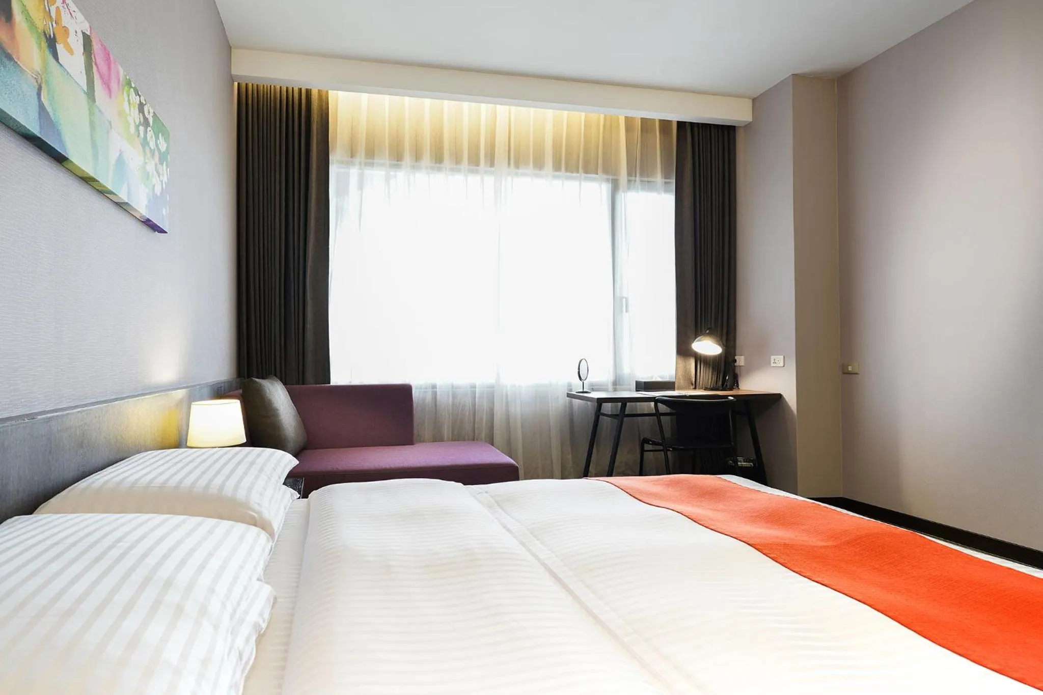 Photo of the whole room, Bed in Hoya Resort Hotel Kaohsiung