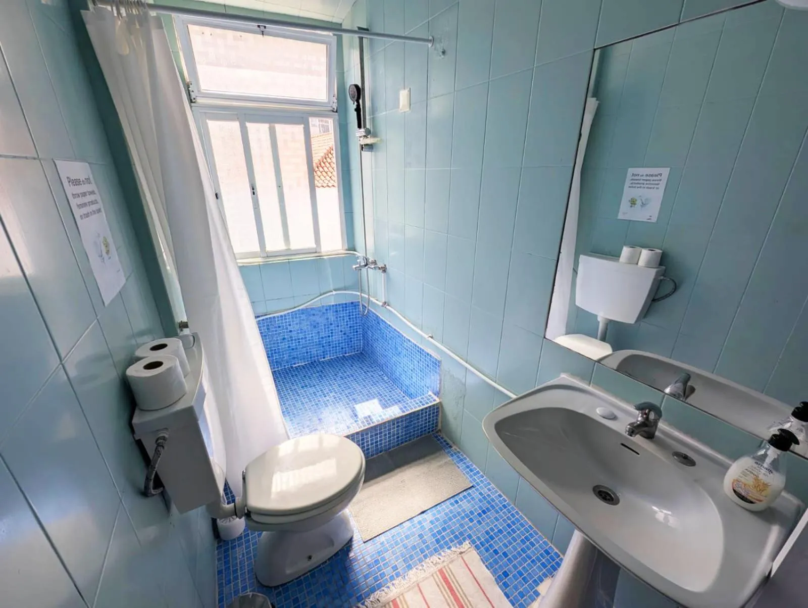 Double Room with Private Bathroom in RIA Terrace