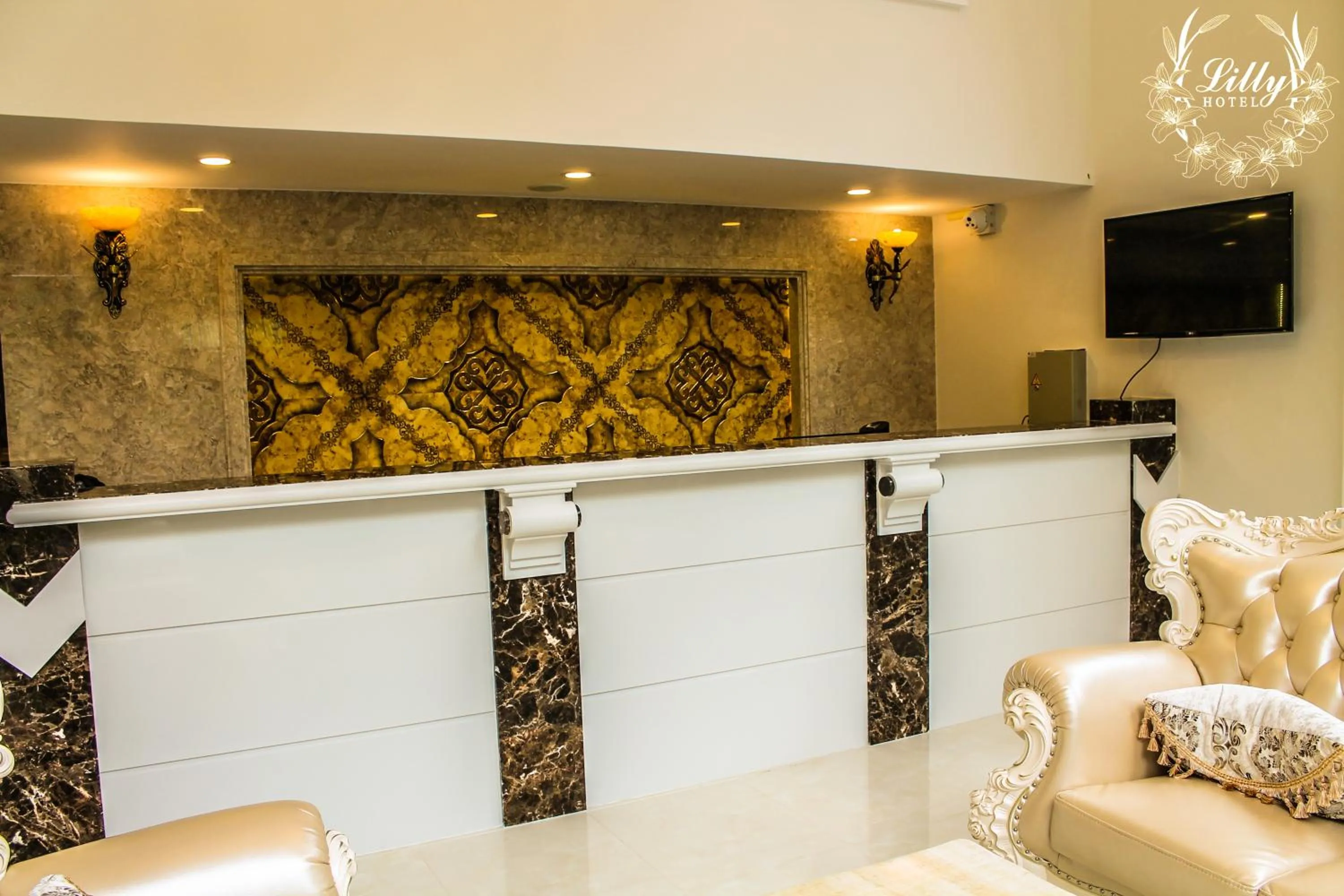 Property building in Lilly Hotel