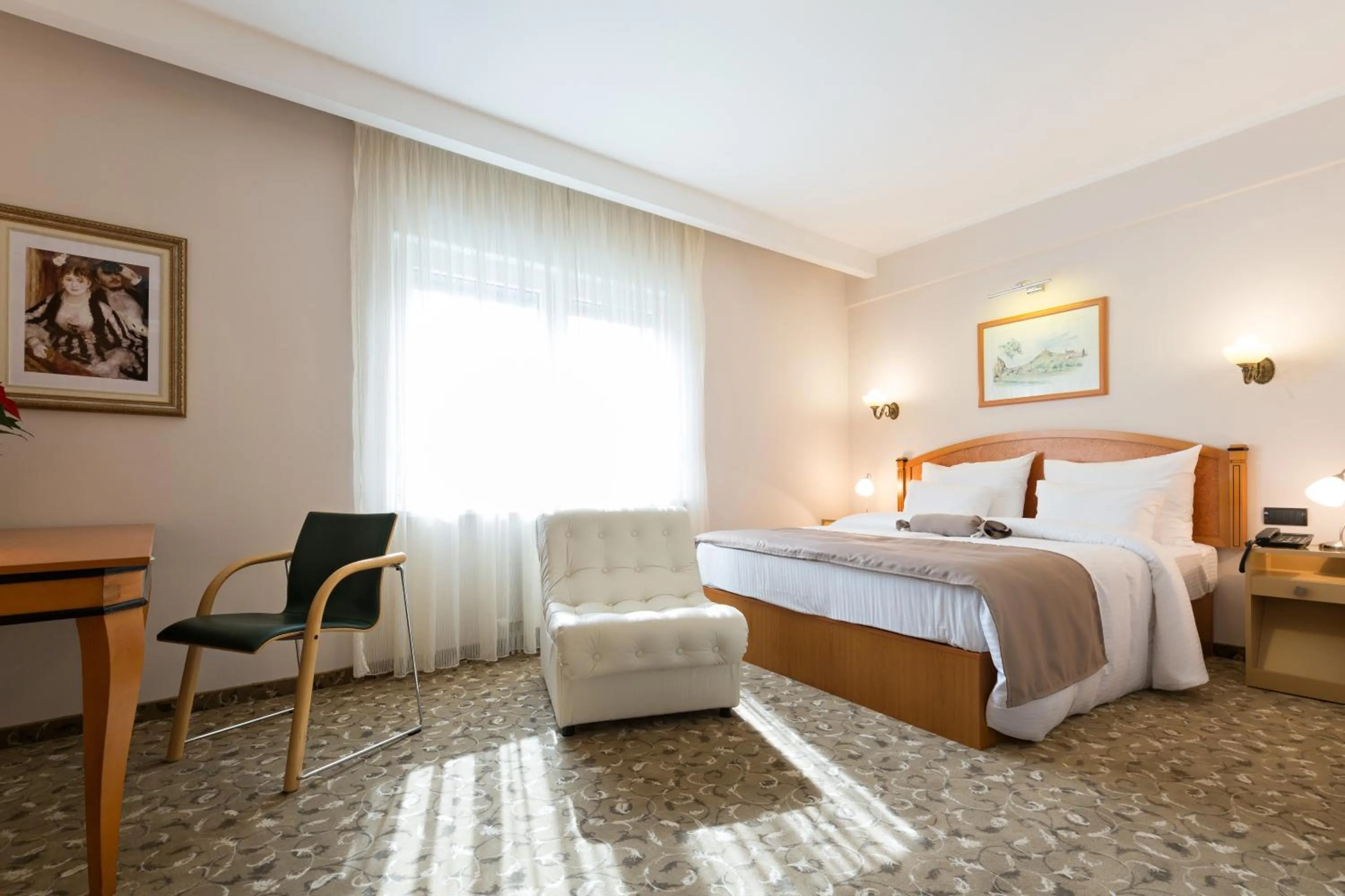 Bedroom, Bed in Hotel Sterling Garni