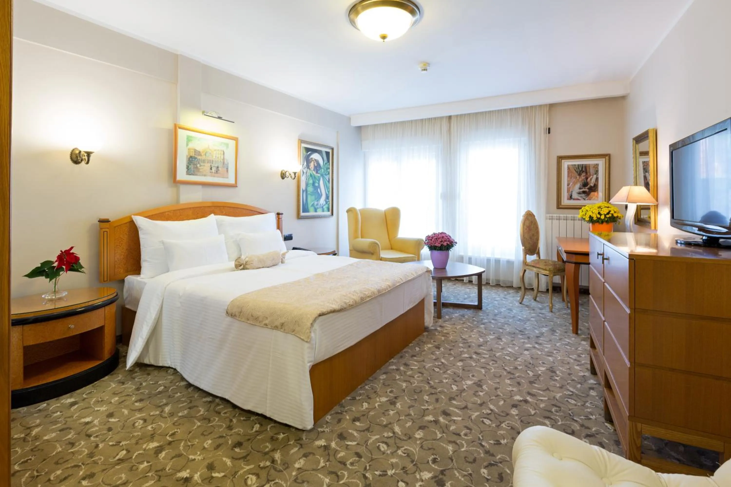 Bedroom, Bed in Hotel Sterling Garni