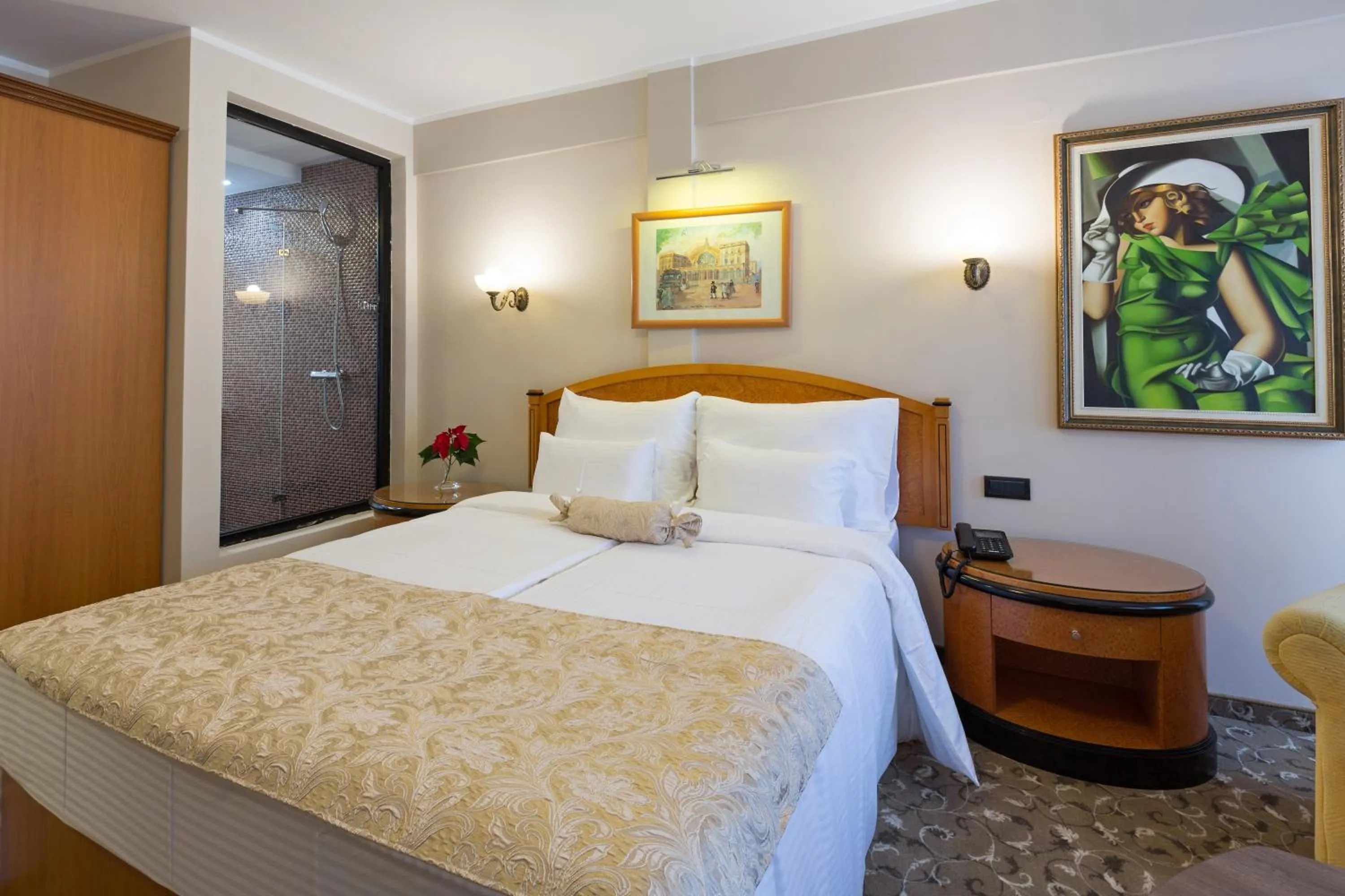 Bedroom, Bed in Hotel Sterling Garni