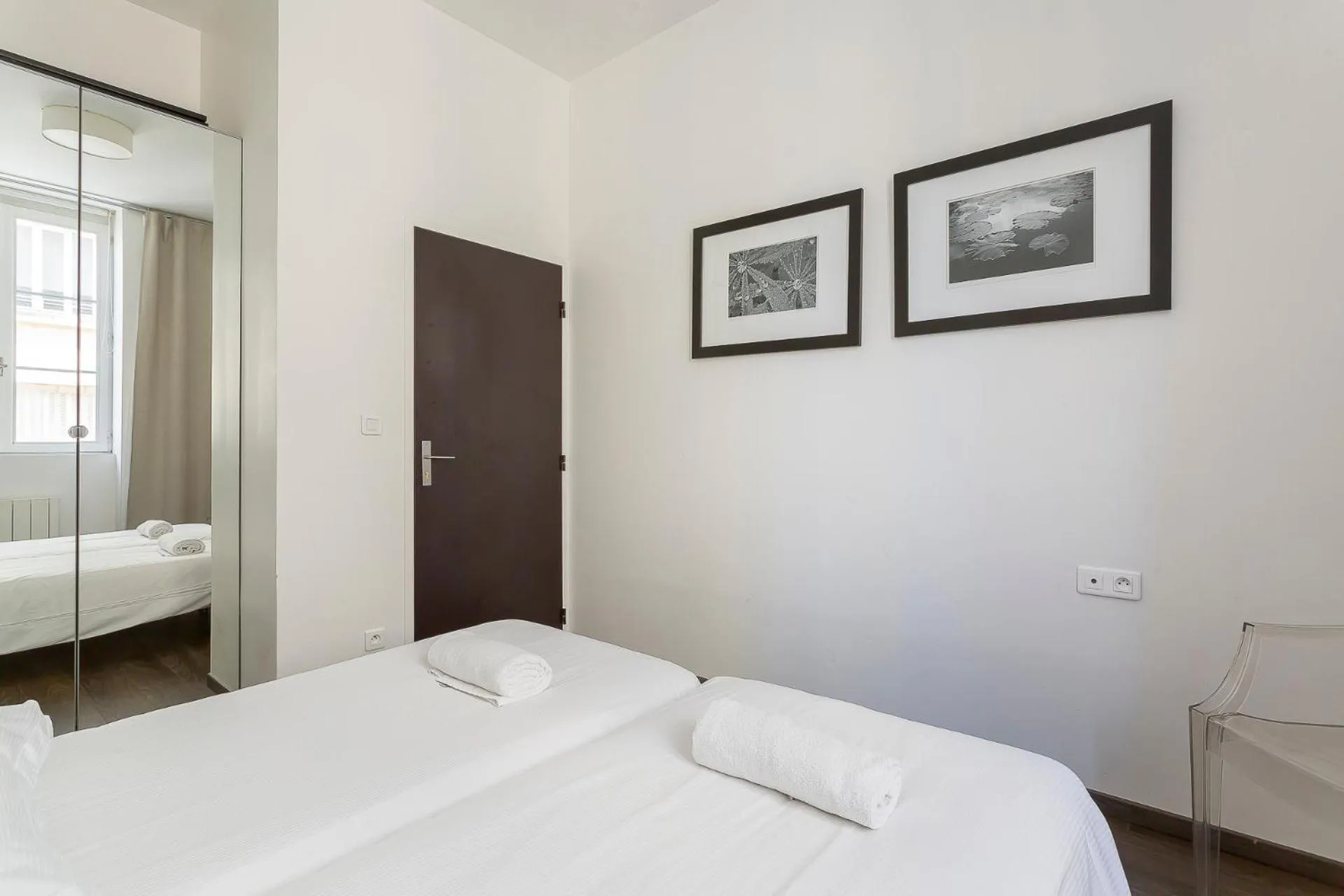 Bedroom in LE JACQUARD Garage Lyon Centre pour 2 à 8 pers