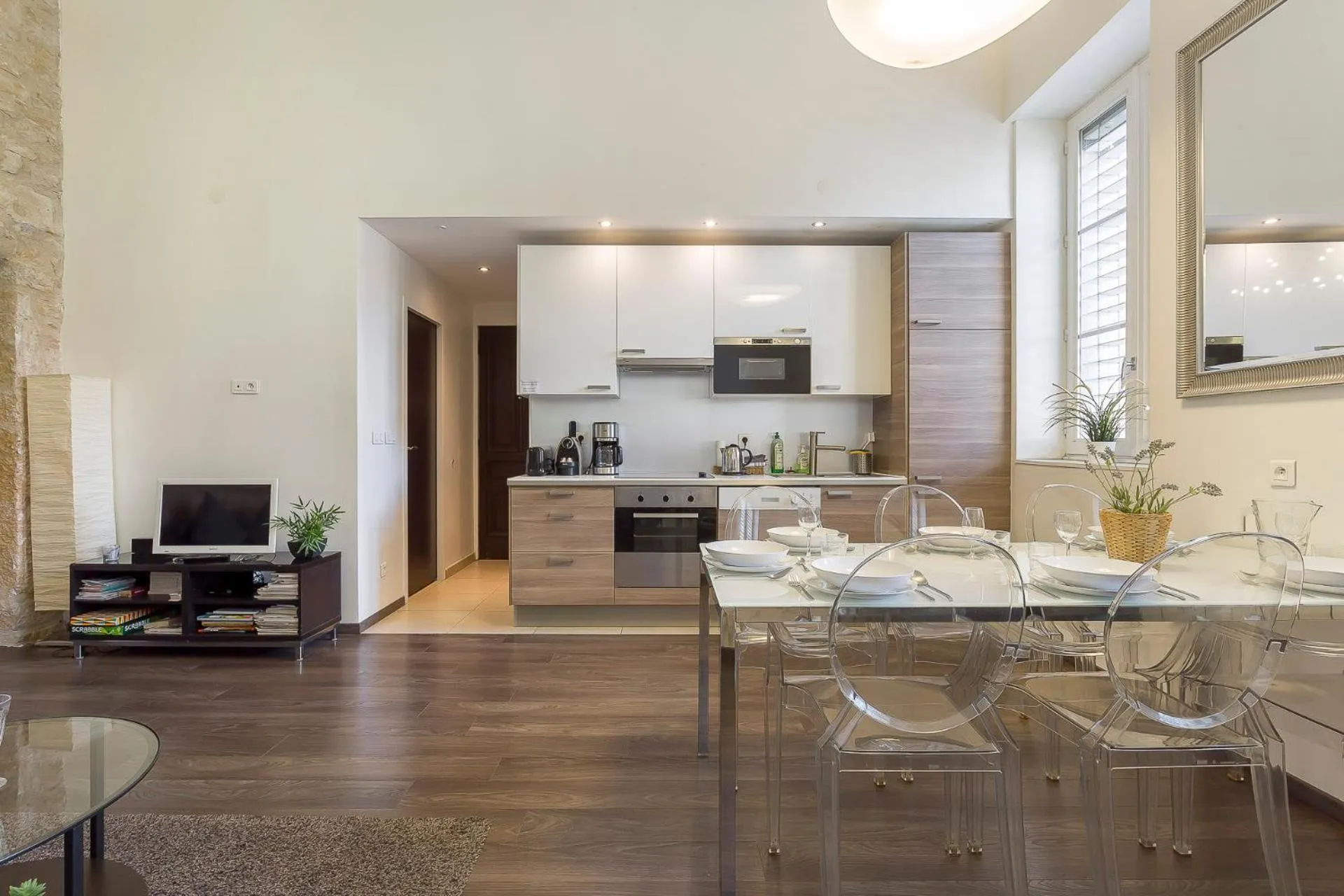 Dining area in LE JACQUARD Garage Lyon Centre pour 2 à 8 pers