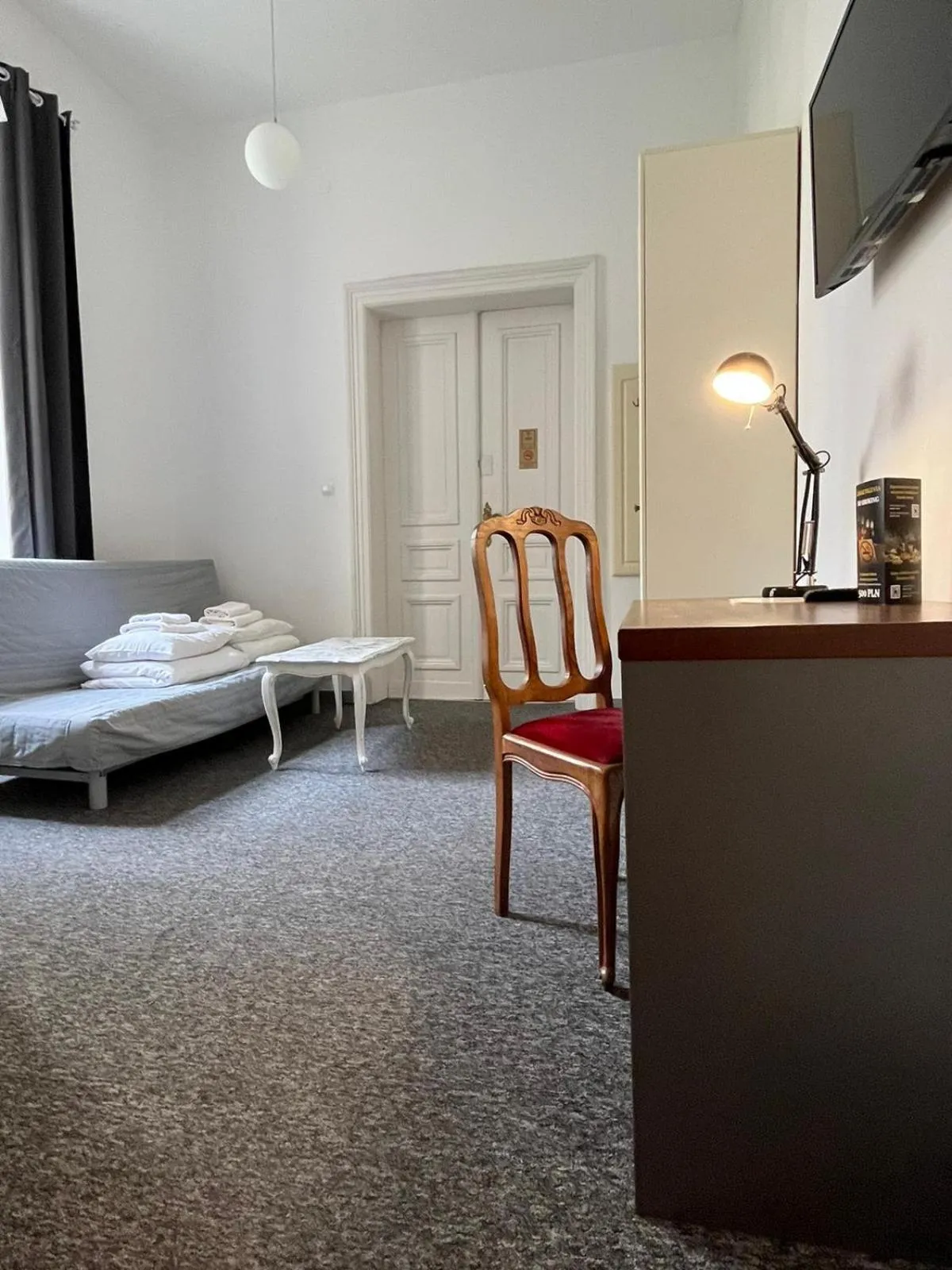 Photo of the whole room, Bed in Good Time Residence