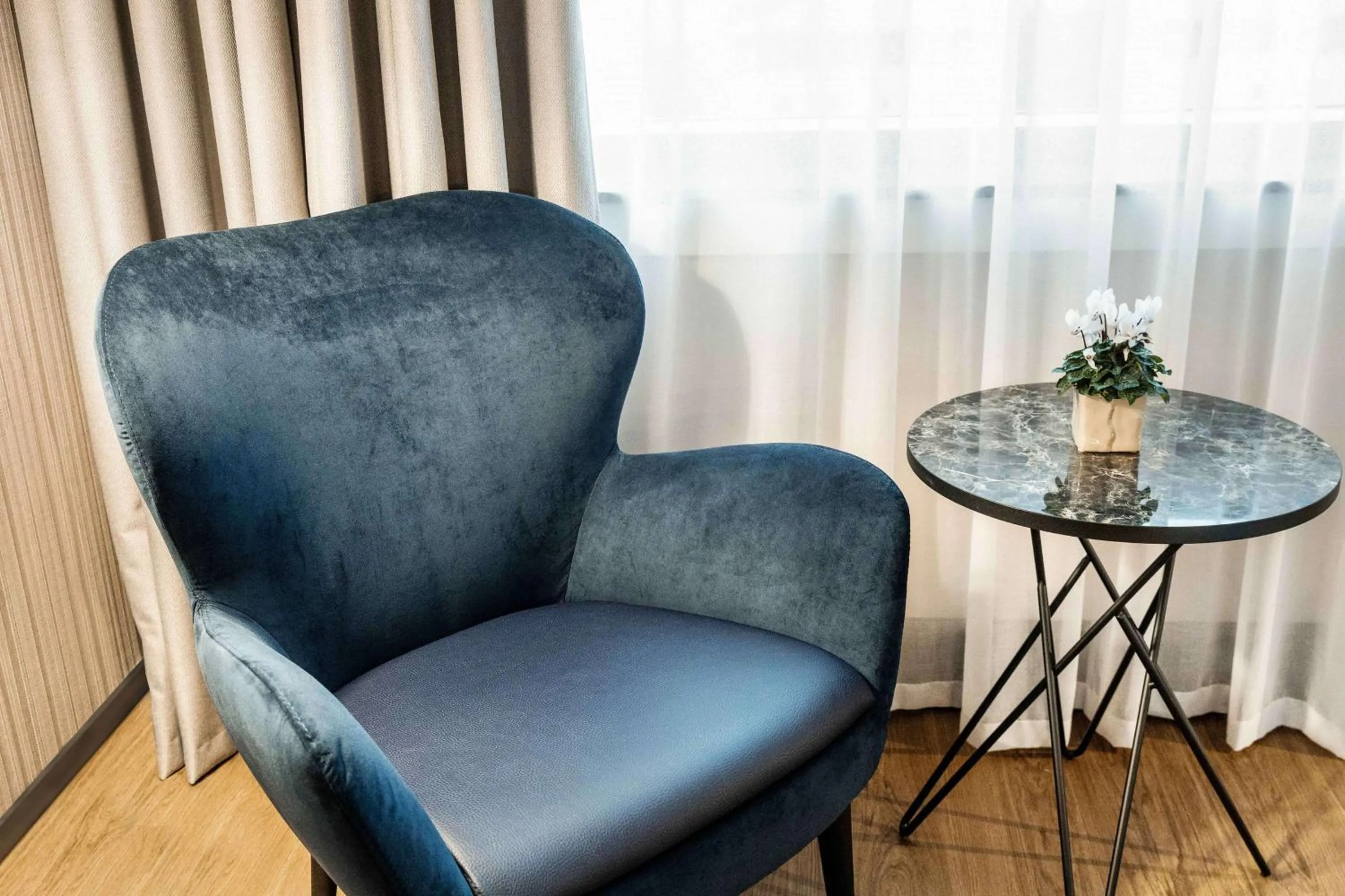 Bedroom in NH Brussels Airport