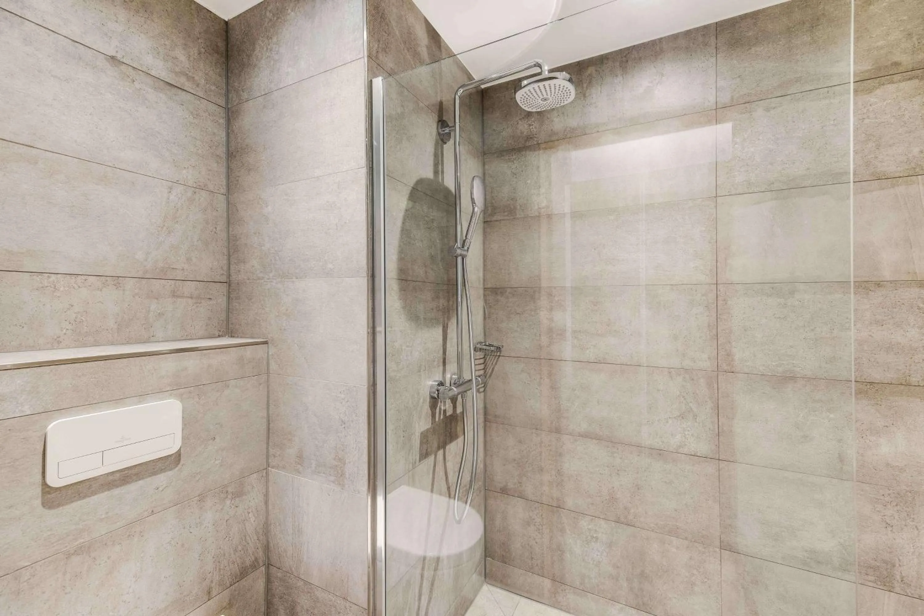 Bathroom in NH Brussels Airport