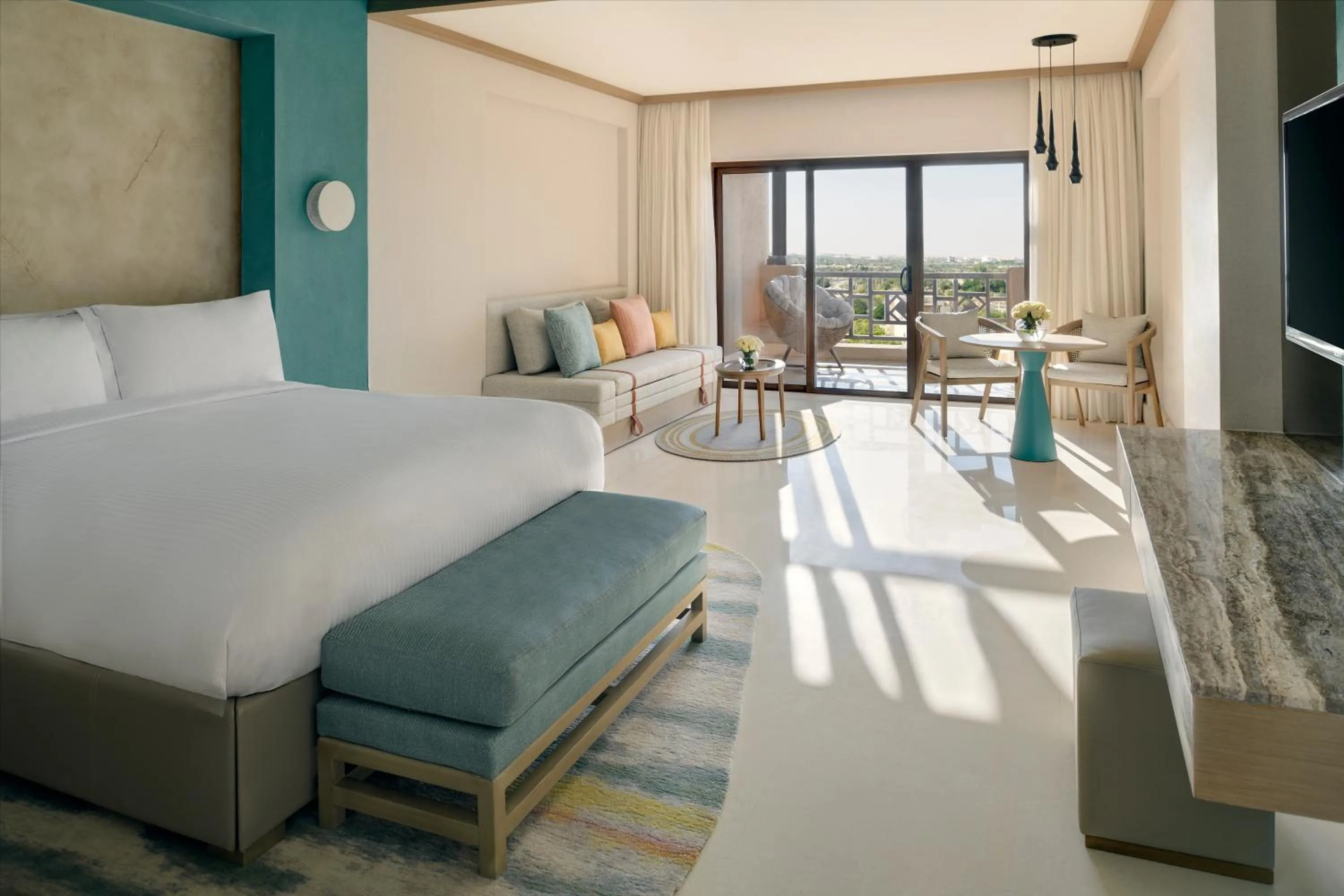 Balcony/Terrace, Bed in InterContinental Durrat Al Riyadh Resort & Spa by IHG