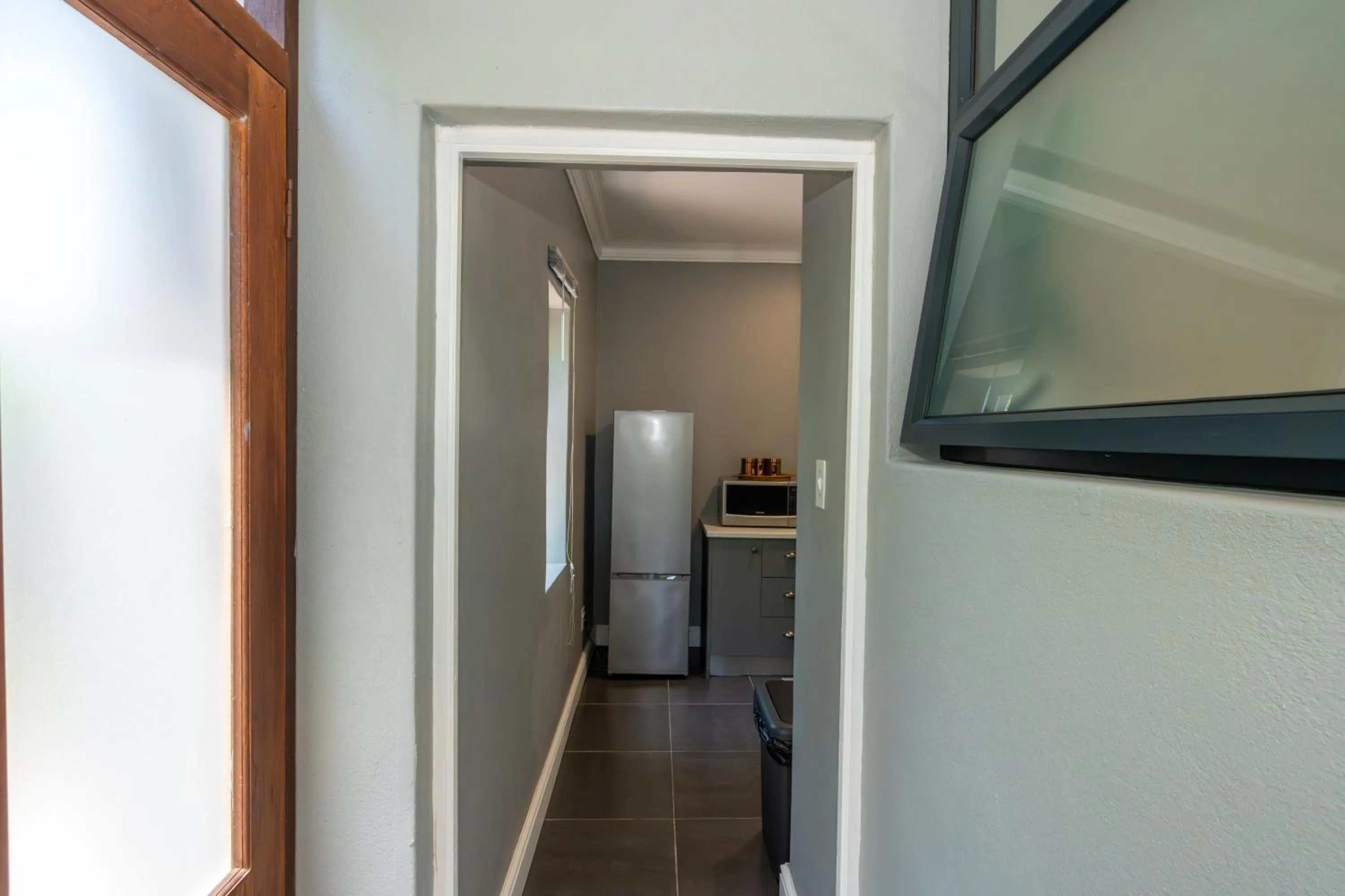 Kitchen or kitchenette in 2 On Lismore Guesthouse