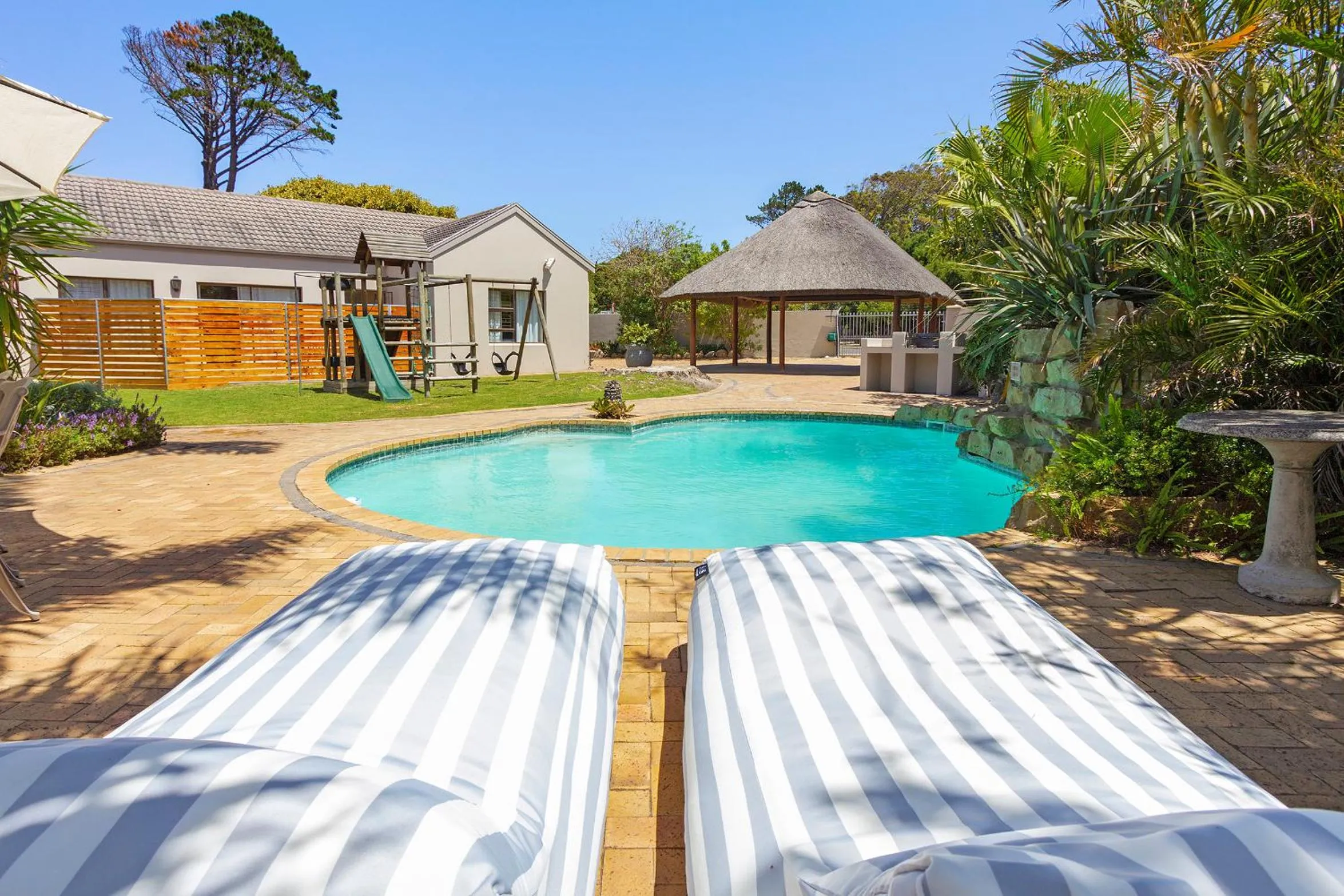 Garden in 2 On Lismore Guesthouse