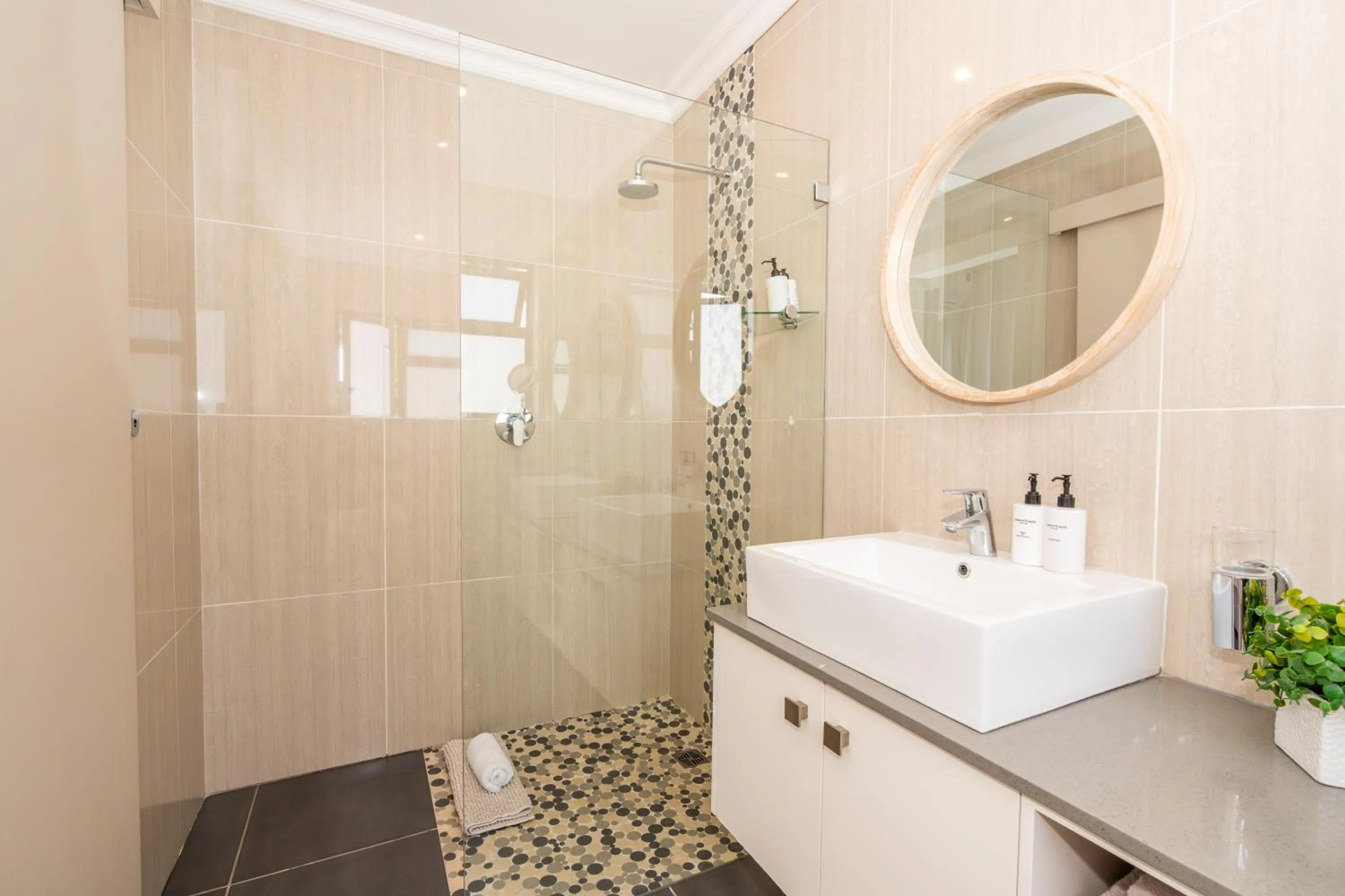 Bathroom in 2 On Lismore Guesthouse