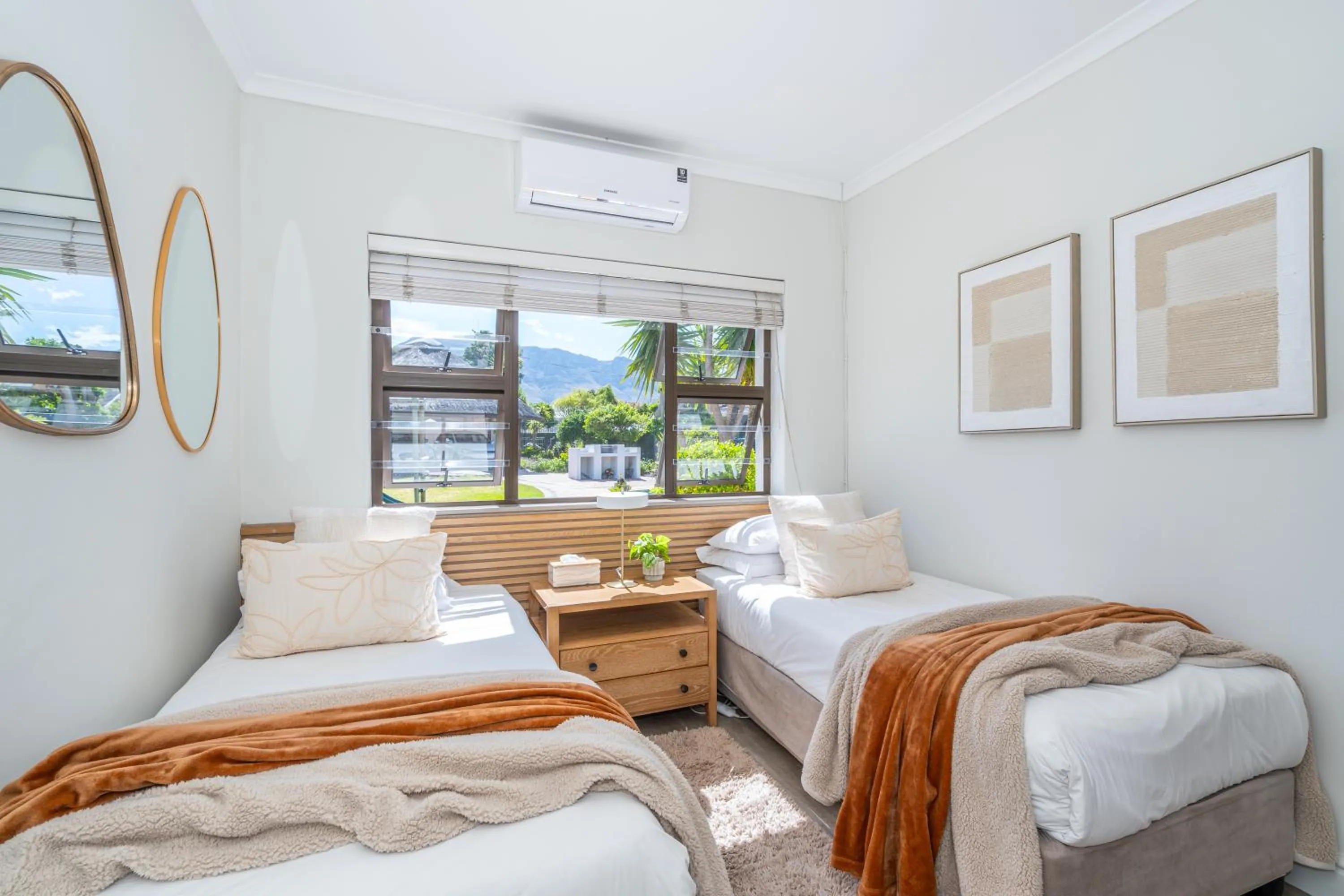 Photo of the whole room, Bed in 2 On Lismore Guesthouse