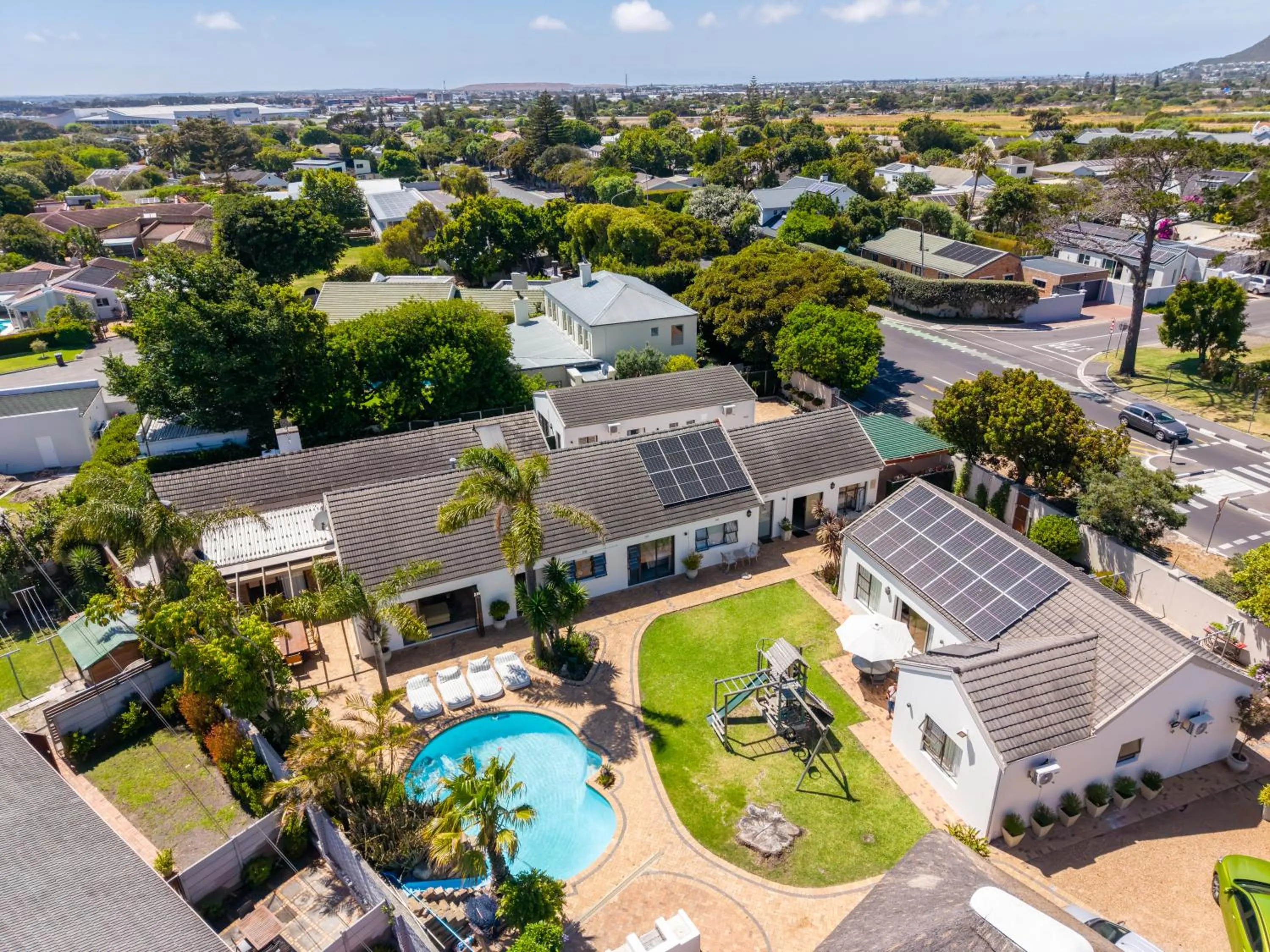 Property building in 2 On Lismore Guesthouse