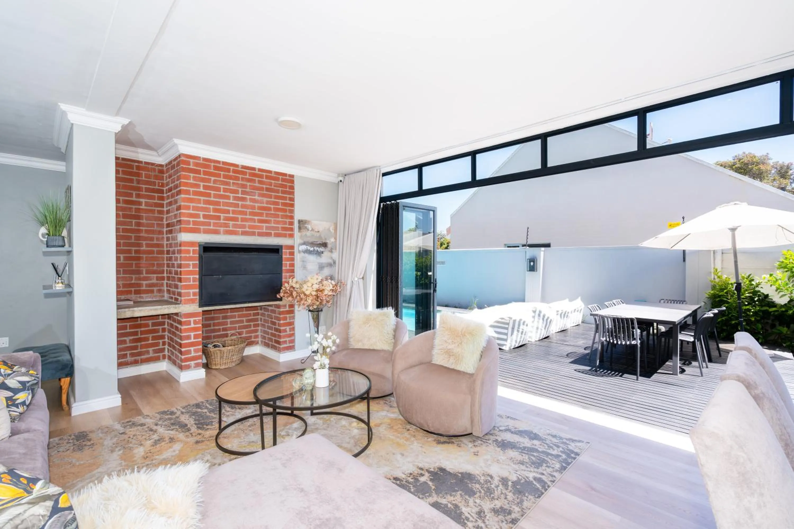 Living room in 2 On Lismore Guesthouse