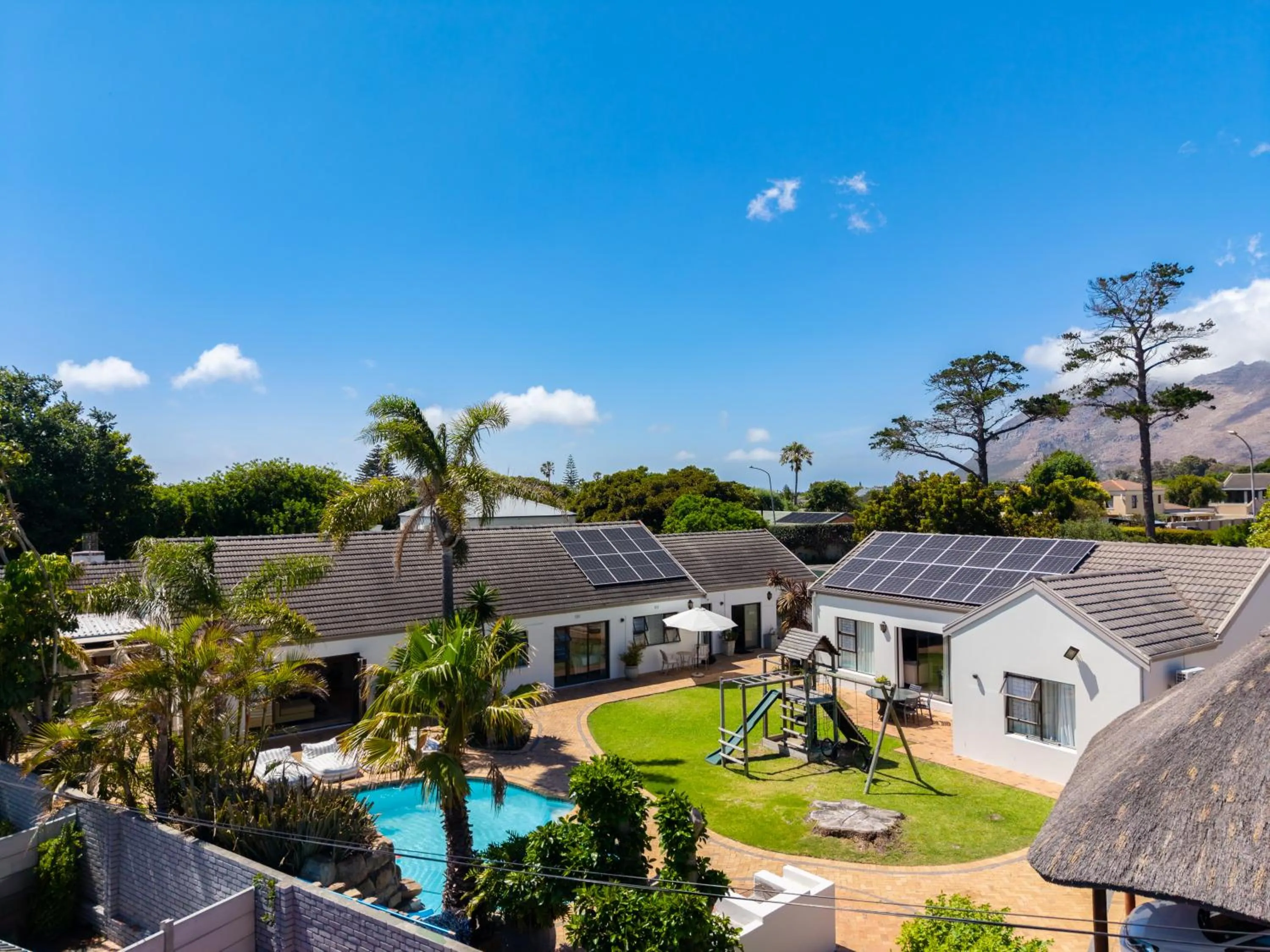 Property building in 2 On Lismore Guesthouse