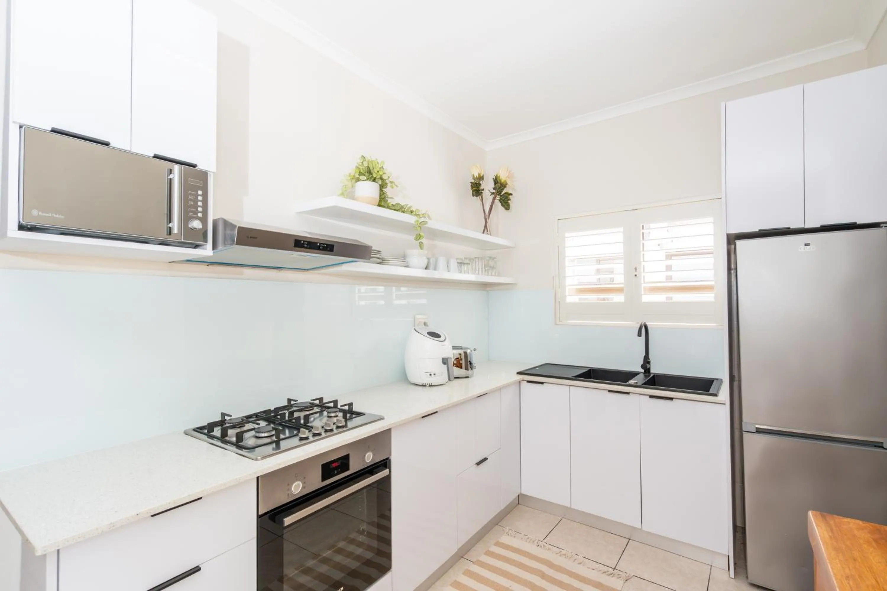Kitchen or kitchenette in 2 On Lismore Guesthouse