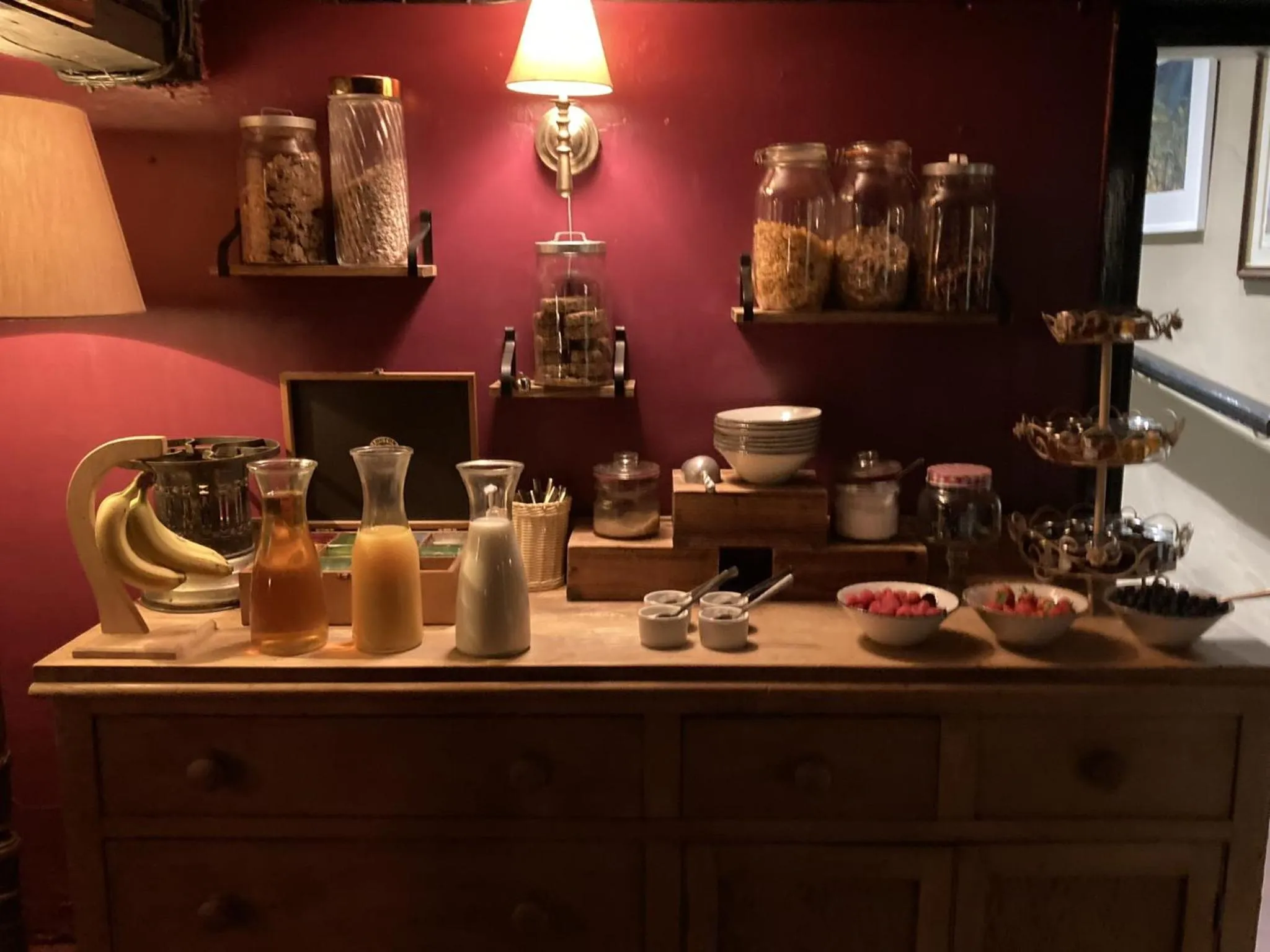 Breakfast in The Three Cups Inn