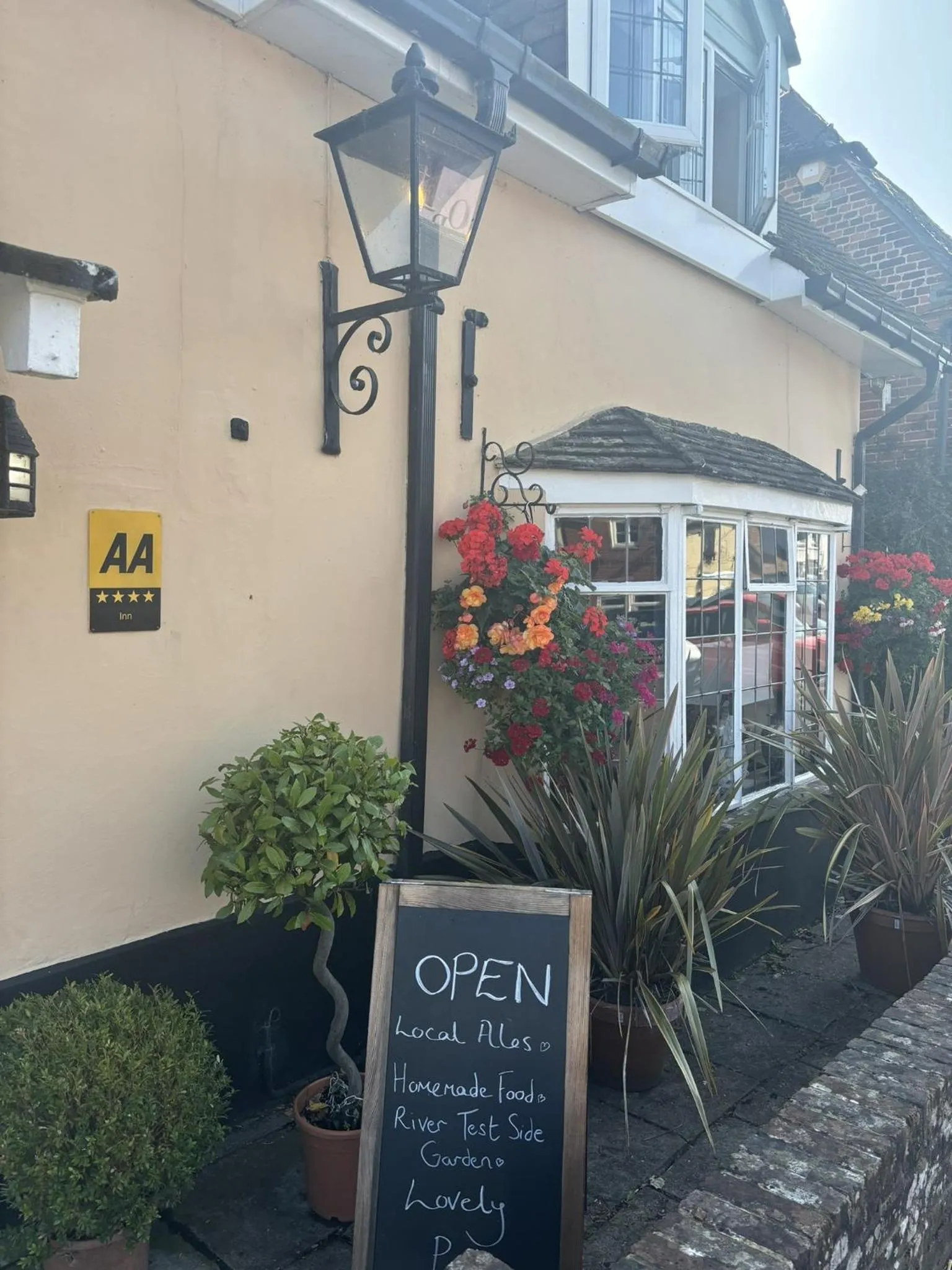 Property building in The Three Cups Inn