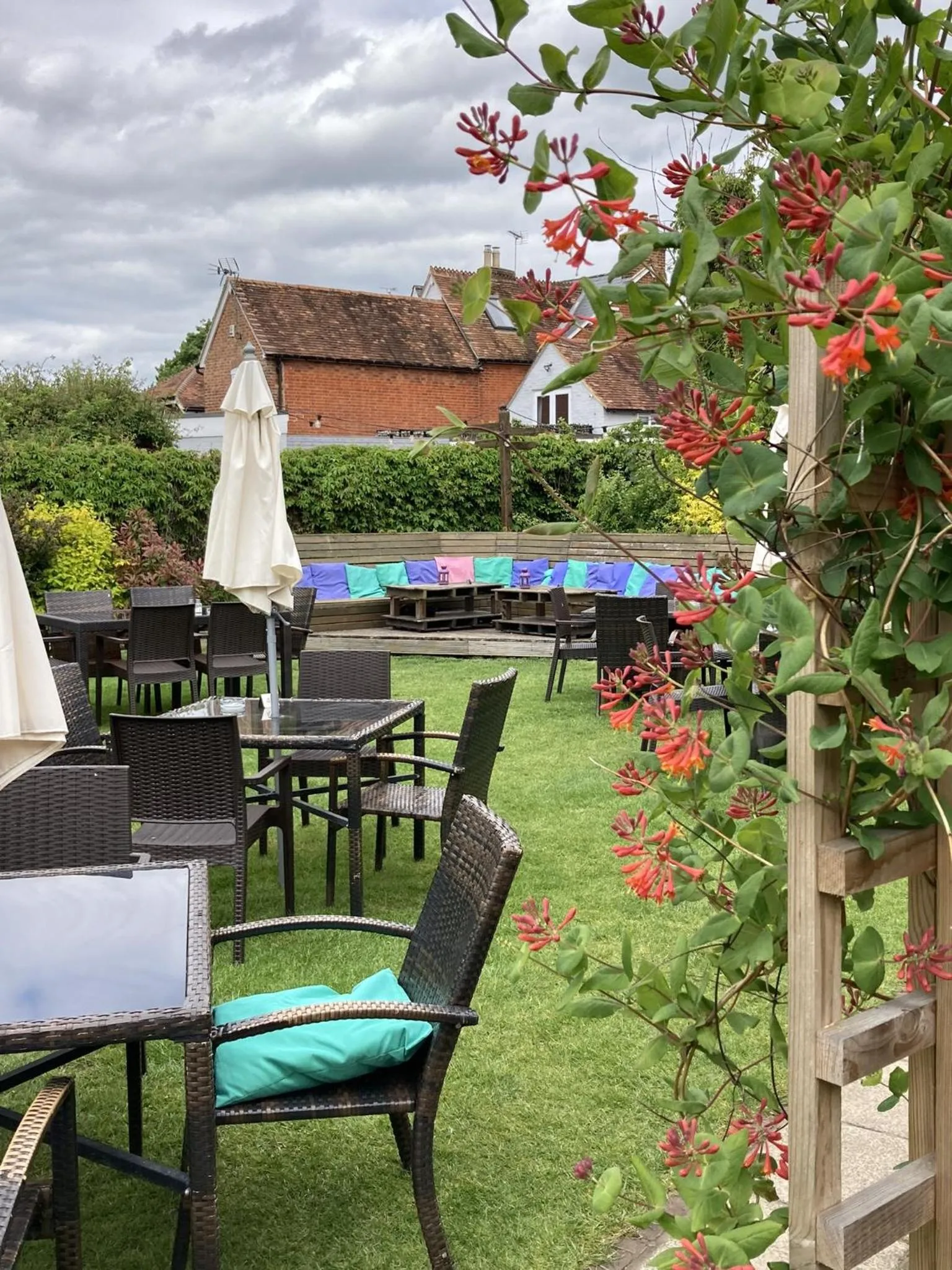 Garden in The Three Cups Inn