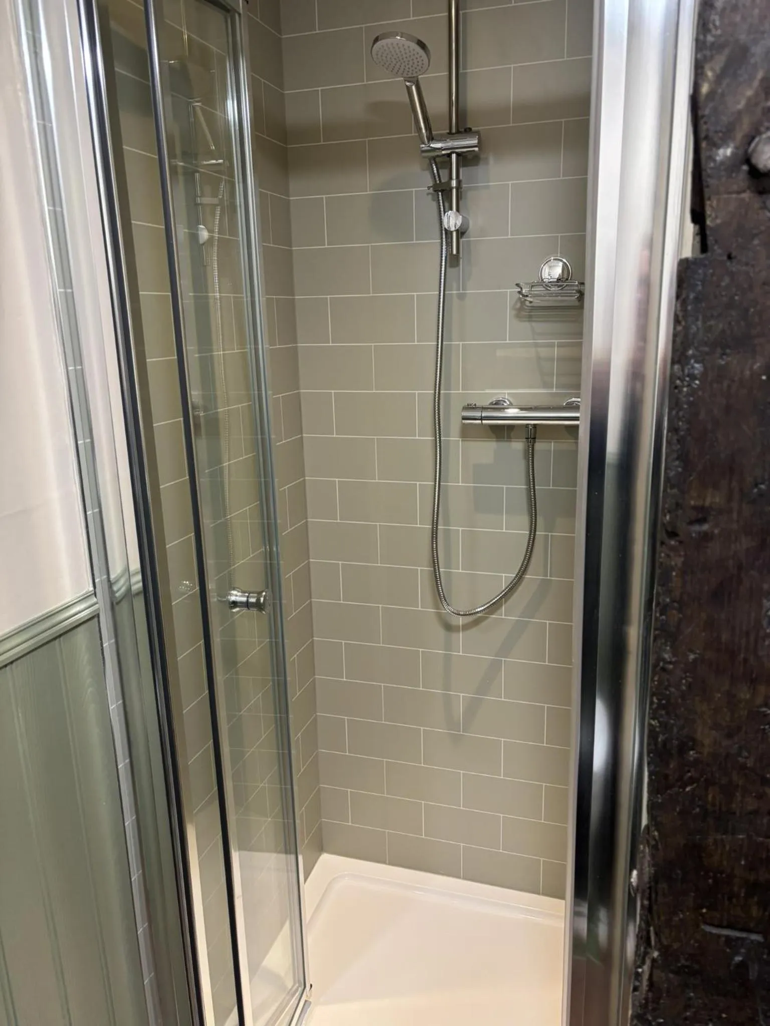 Bathroom in The Three Cups Inn