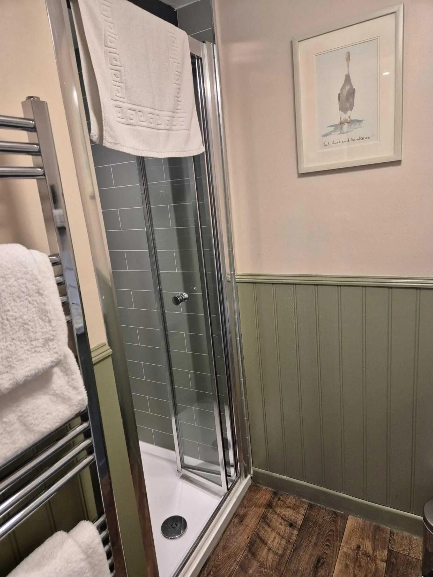 Bathroom in The Three Cups Inn