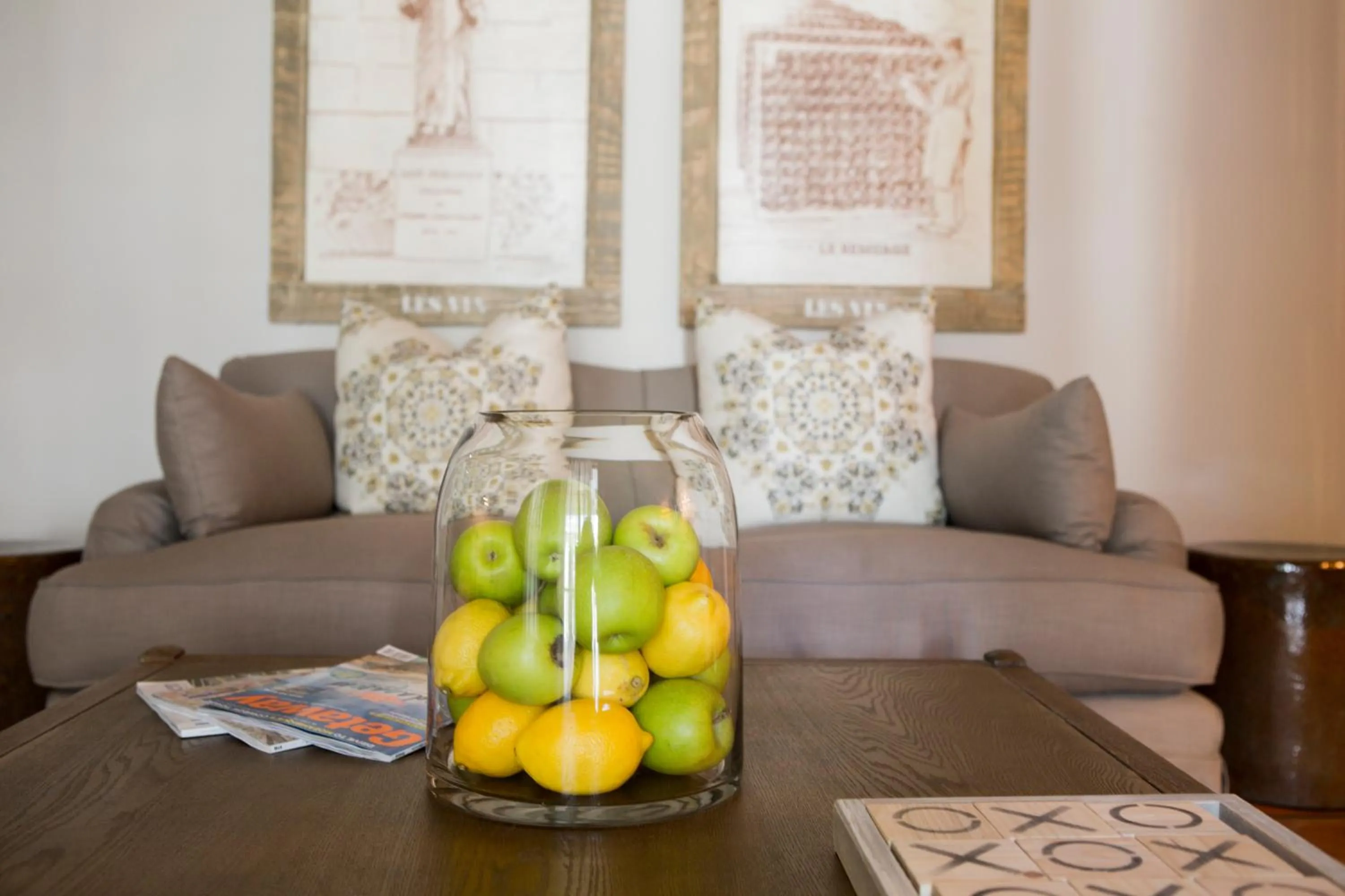 Communal lounge/ TV room in Mont d'Or Franschhoek