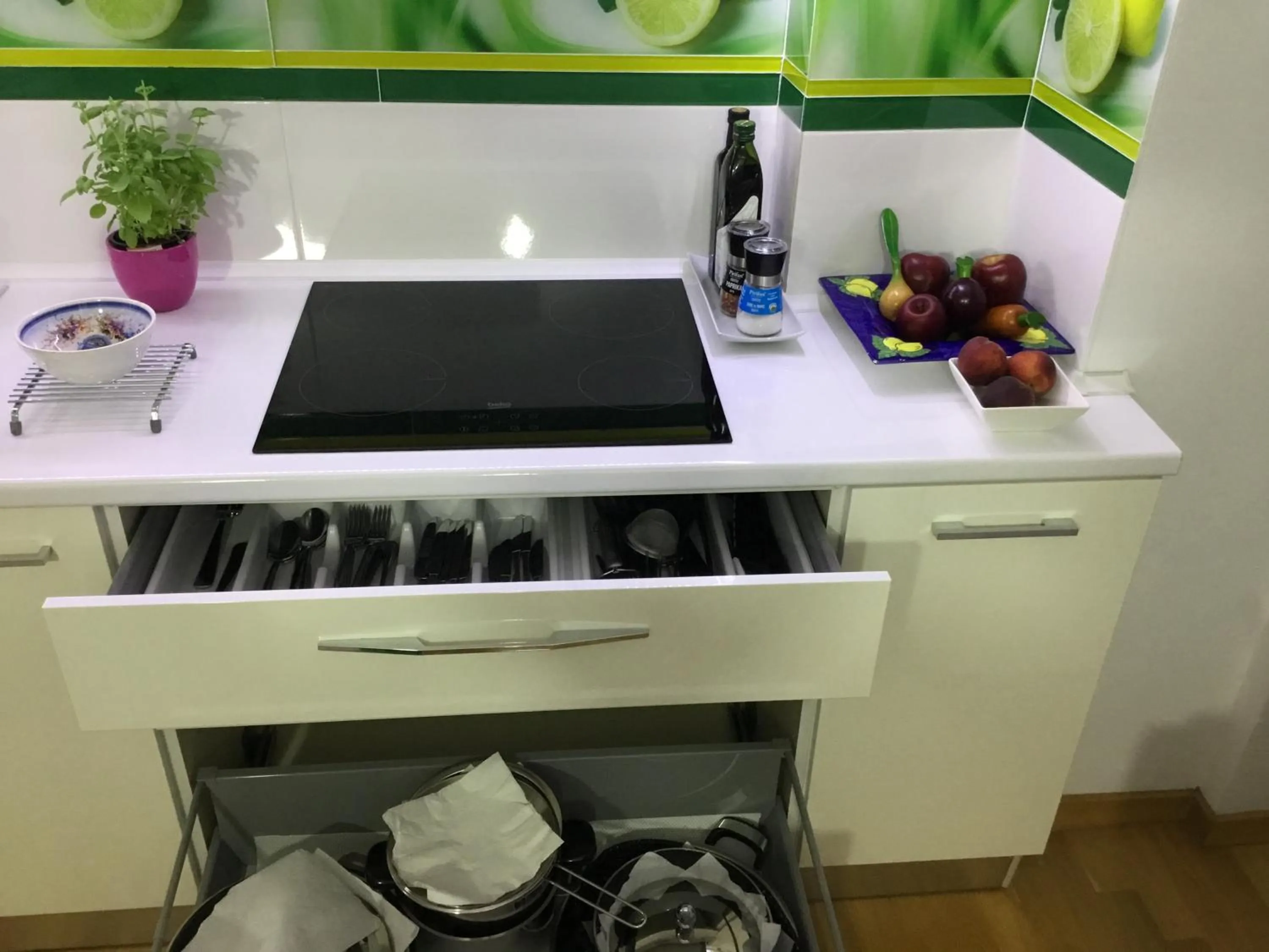 Kitchen or kitchenette in White Dream Suites