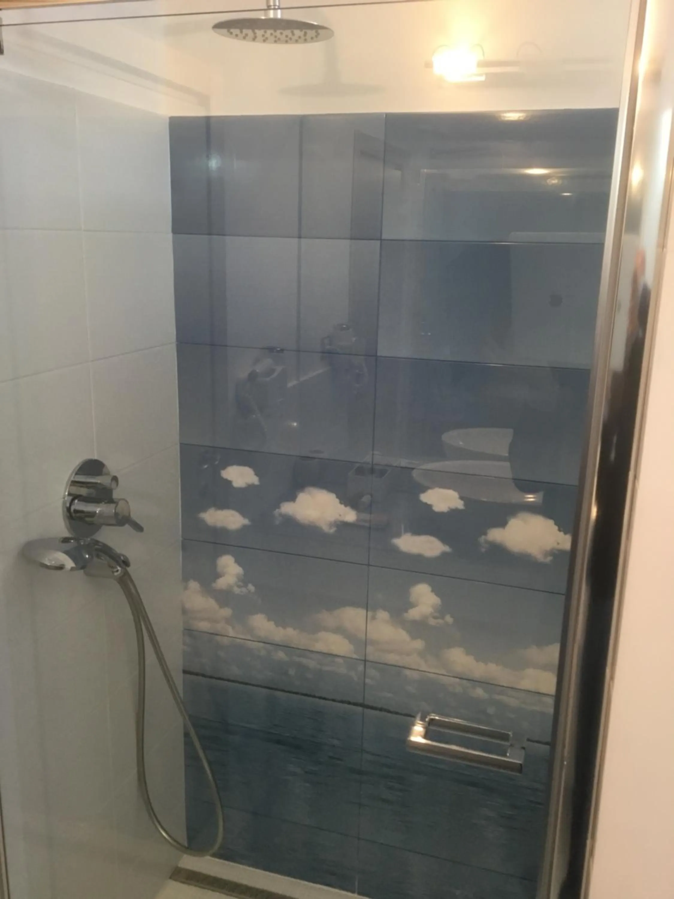 Shower in White Dream Suites