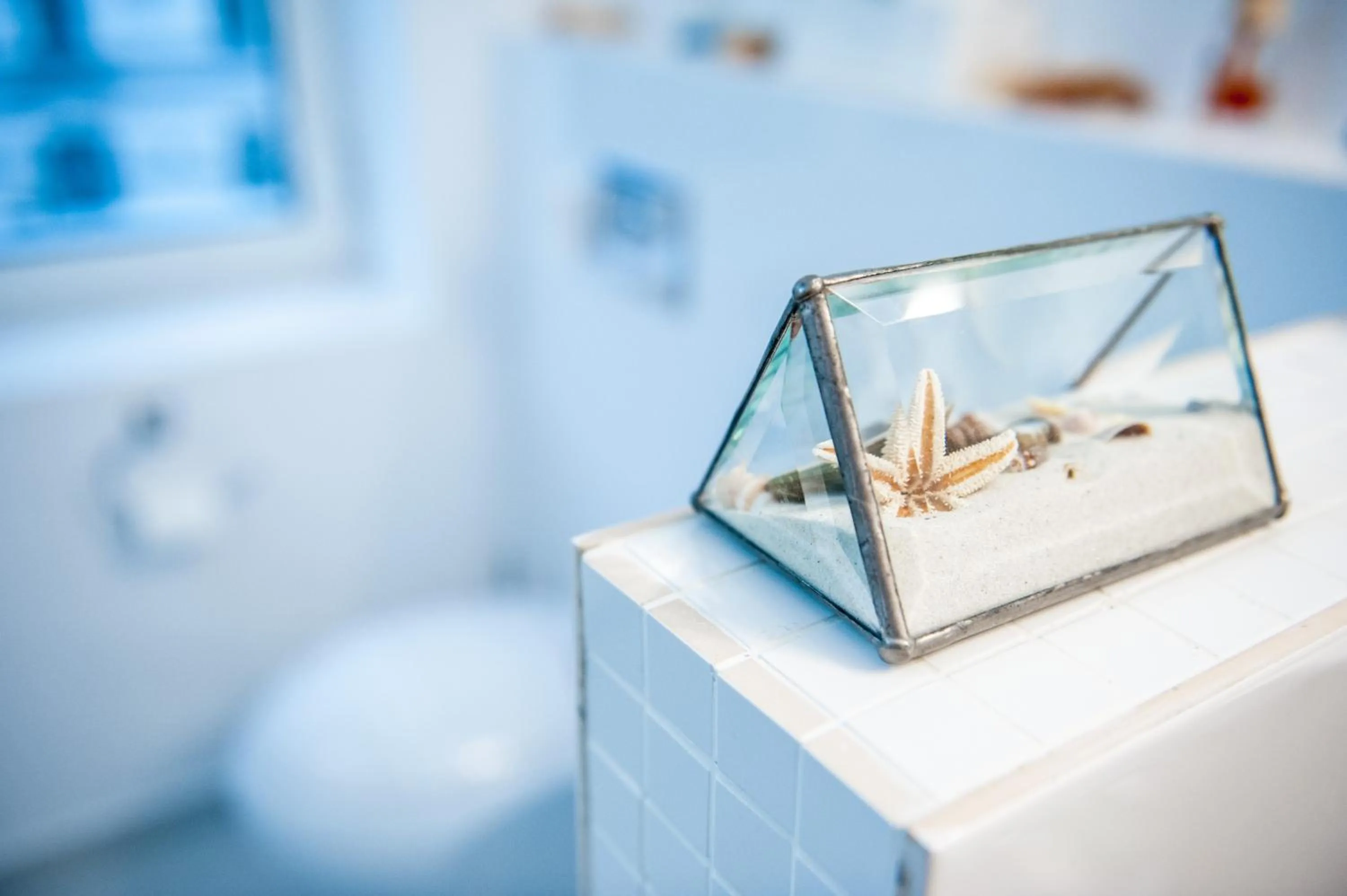 Bathroom in White Dream Suites
