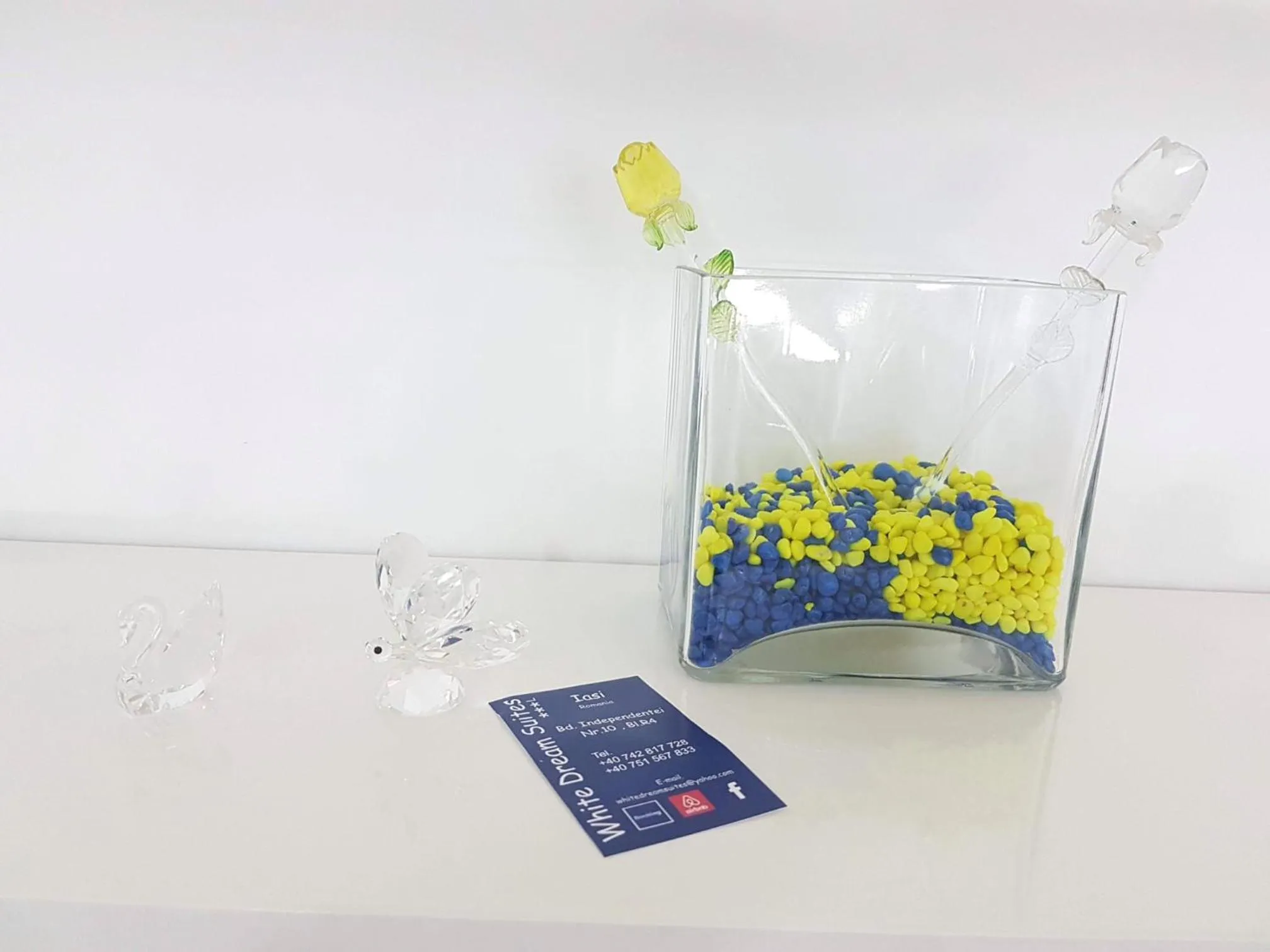 Decorative detail in White Dream Suites