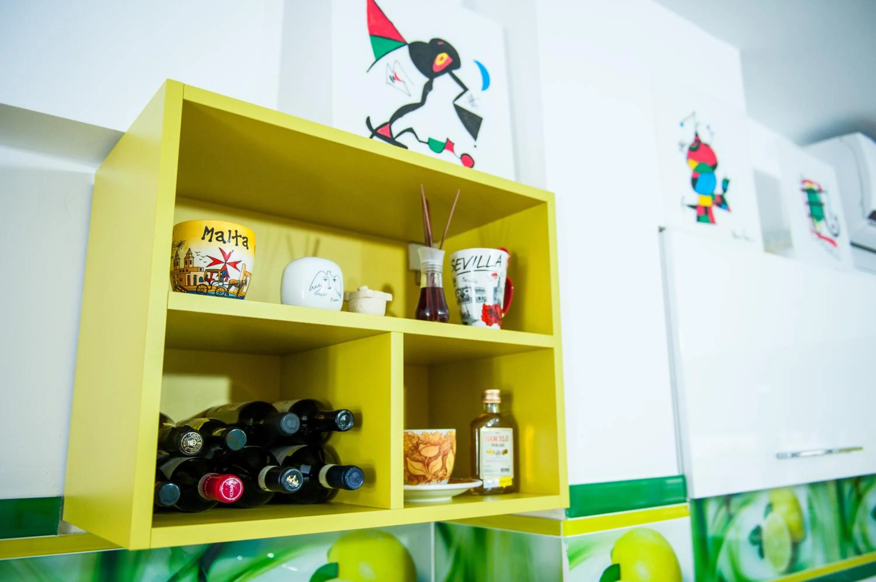 Kitchen or kitchenette in White Dream Suites