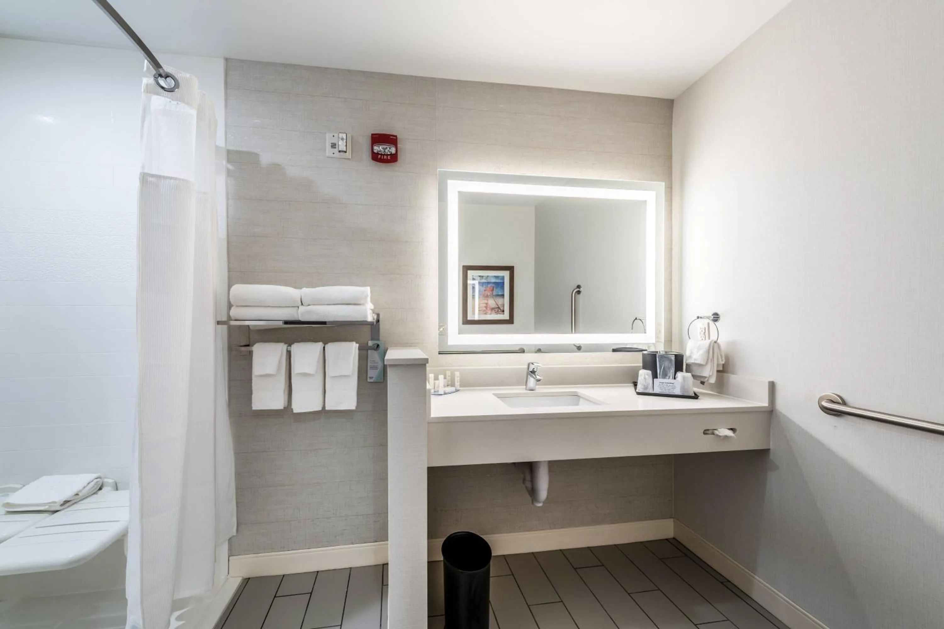 Bathroom in Fairfield Inn & Suites by Marriott St. Joseph Stevensville