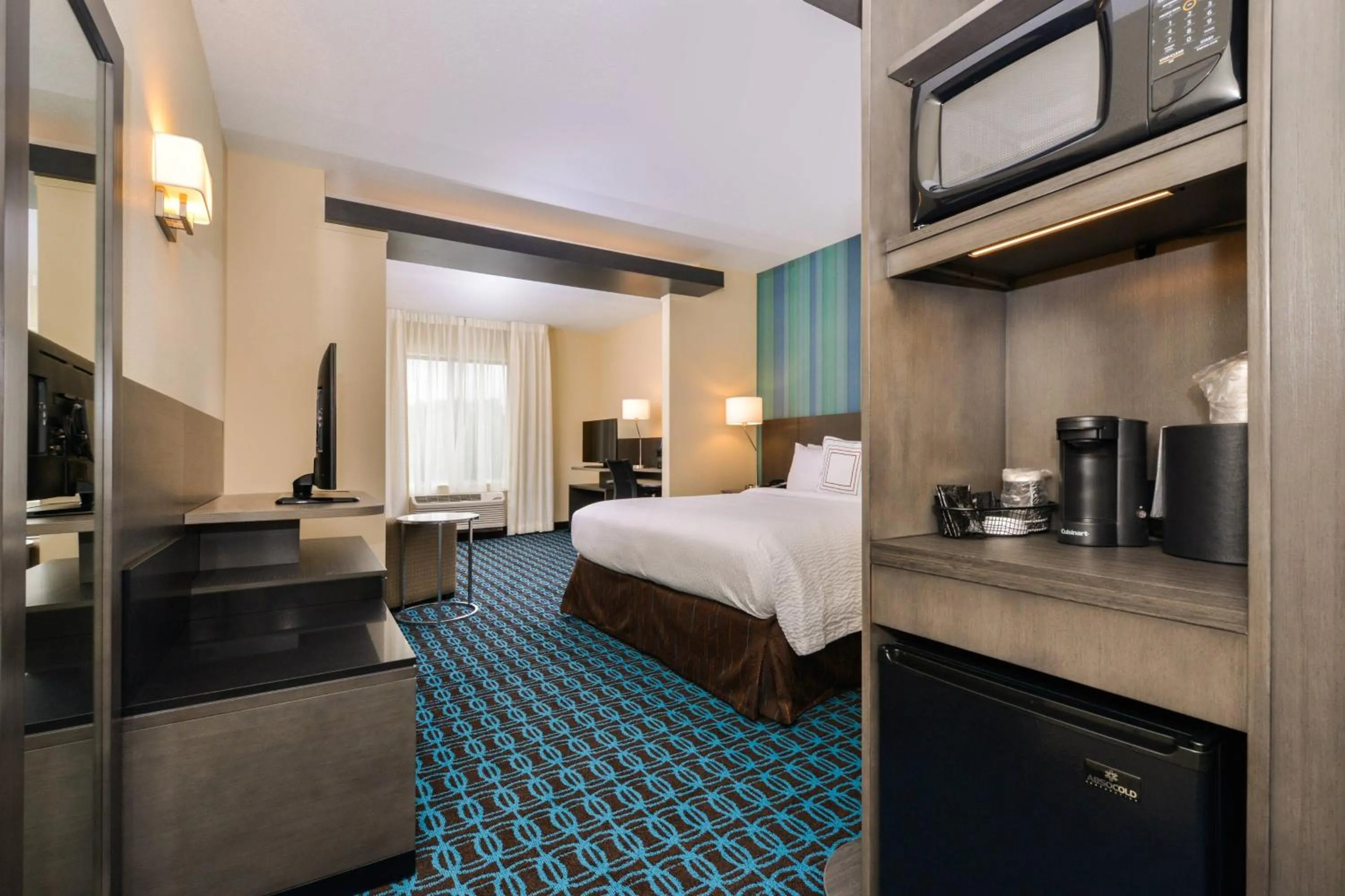 Photo of the whole room, Bed in Fairfield Inn & Suites by Marriott Raleigh Cary