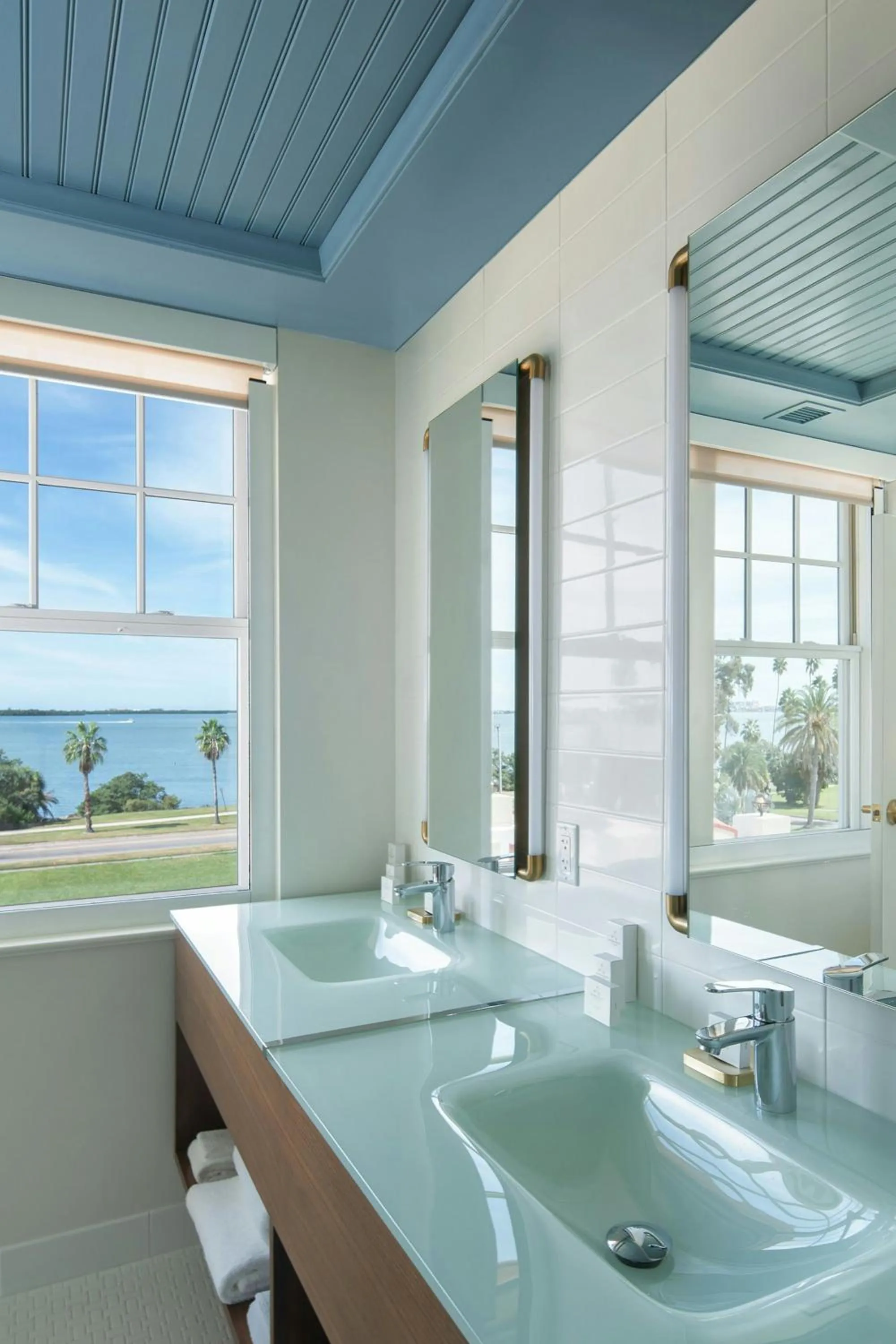 Bathroom in Fenway Hotel, Autograph Collection