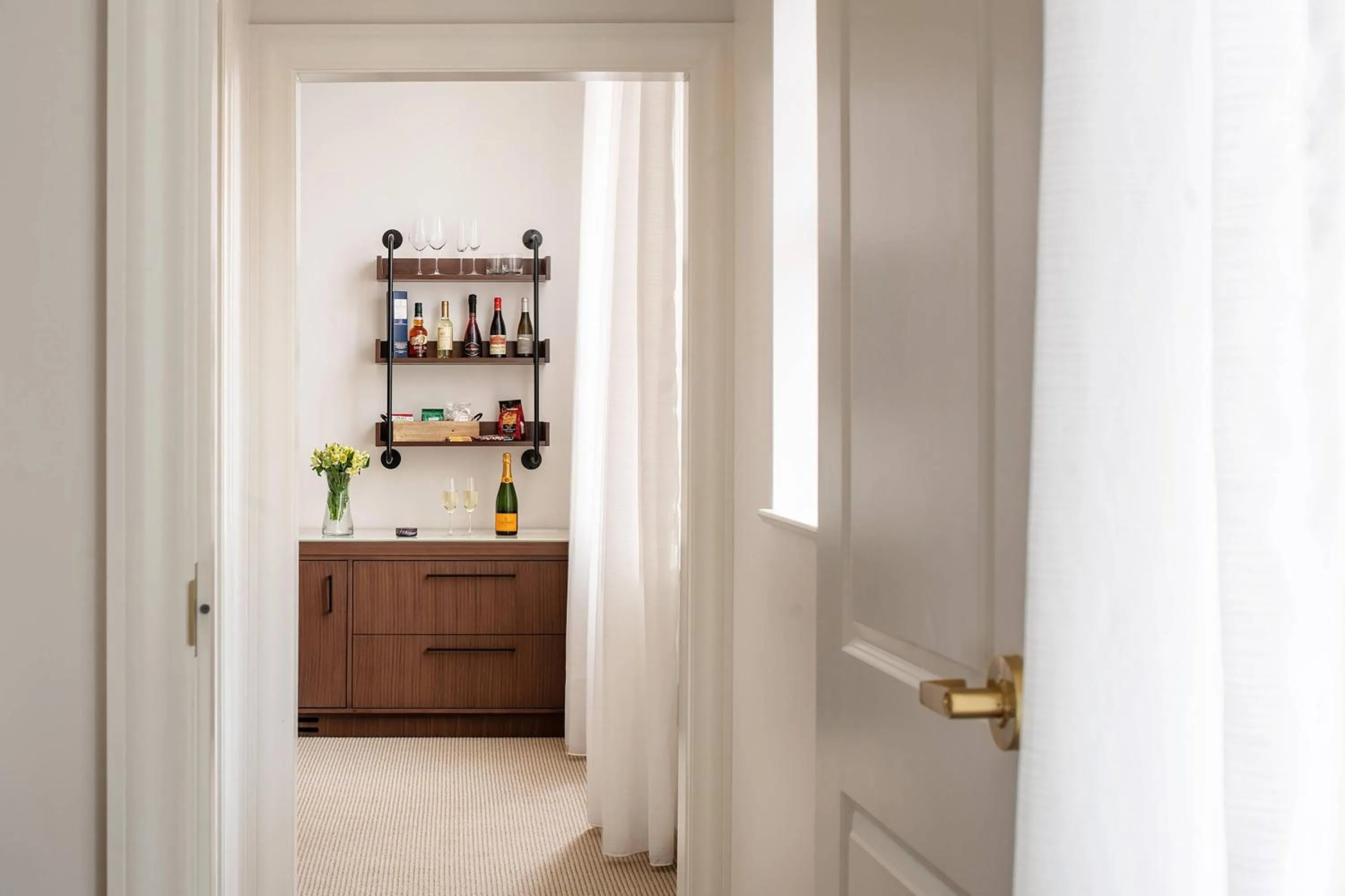 Bedroom in Fenway Hotel, Autograph Collection