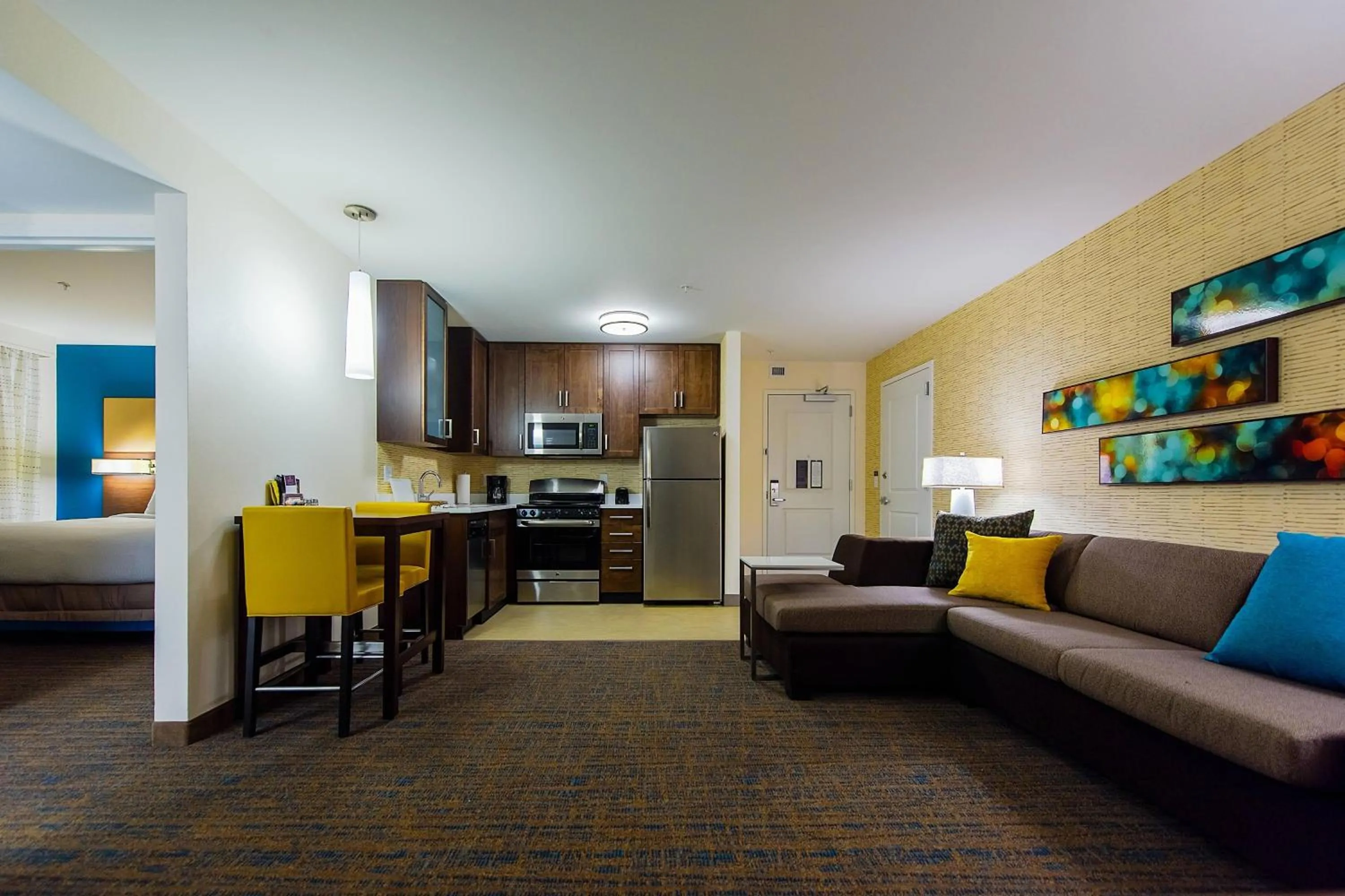 Living room in Residence Inn by Marriott Philadelphia Glen Mills/Concordville