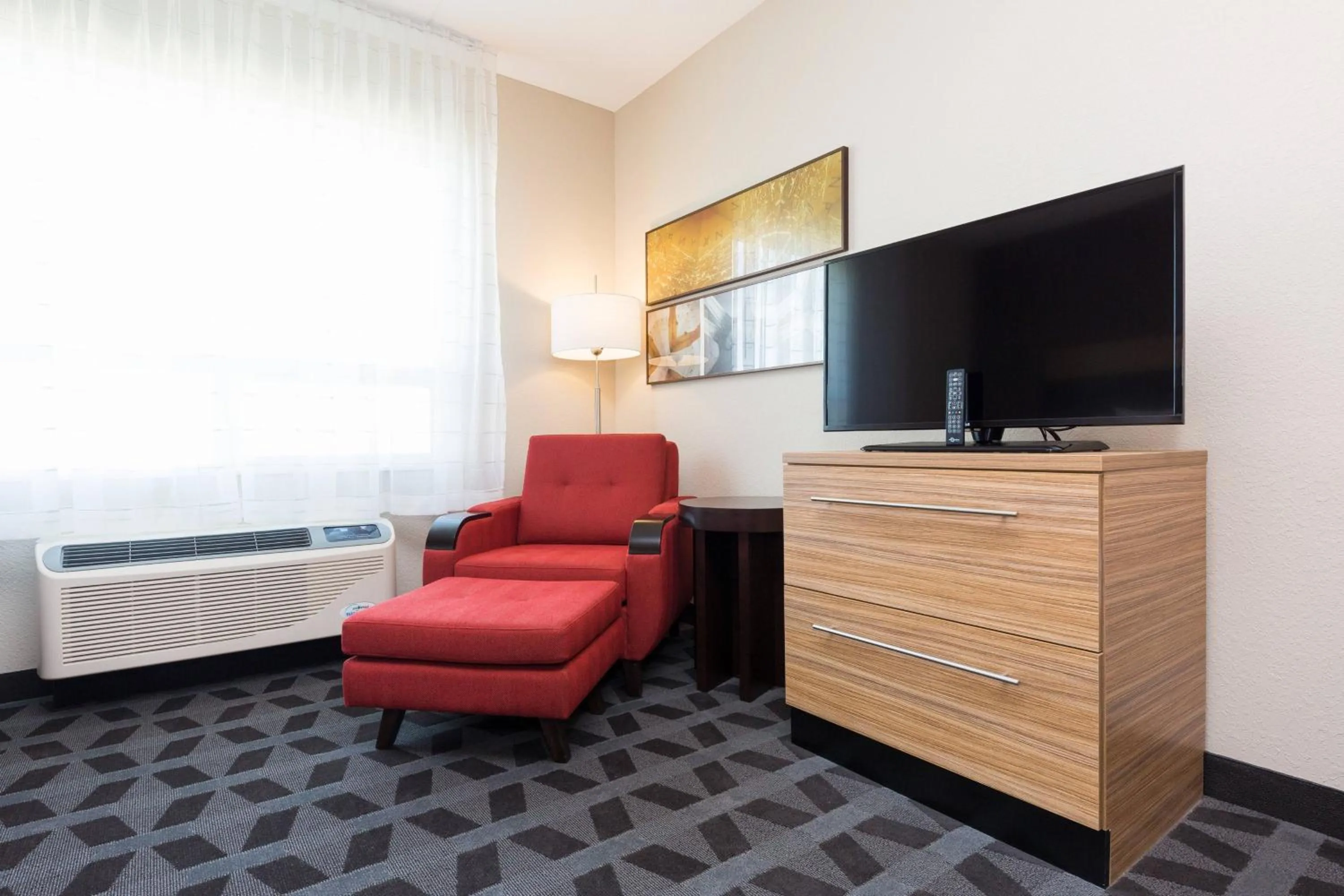 Bedroom in TownePlace Suites by Marriott Edmonton South