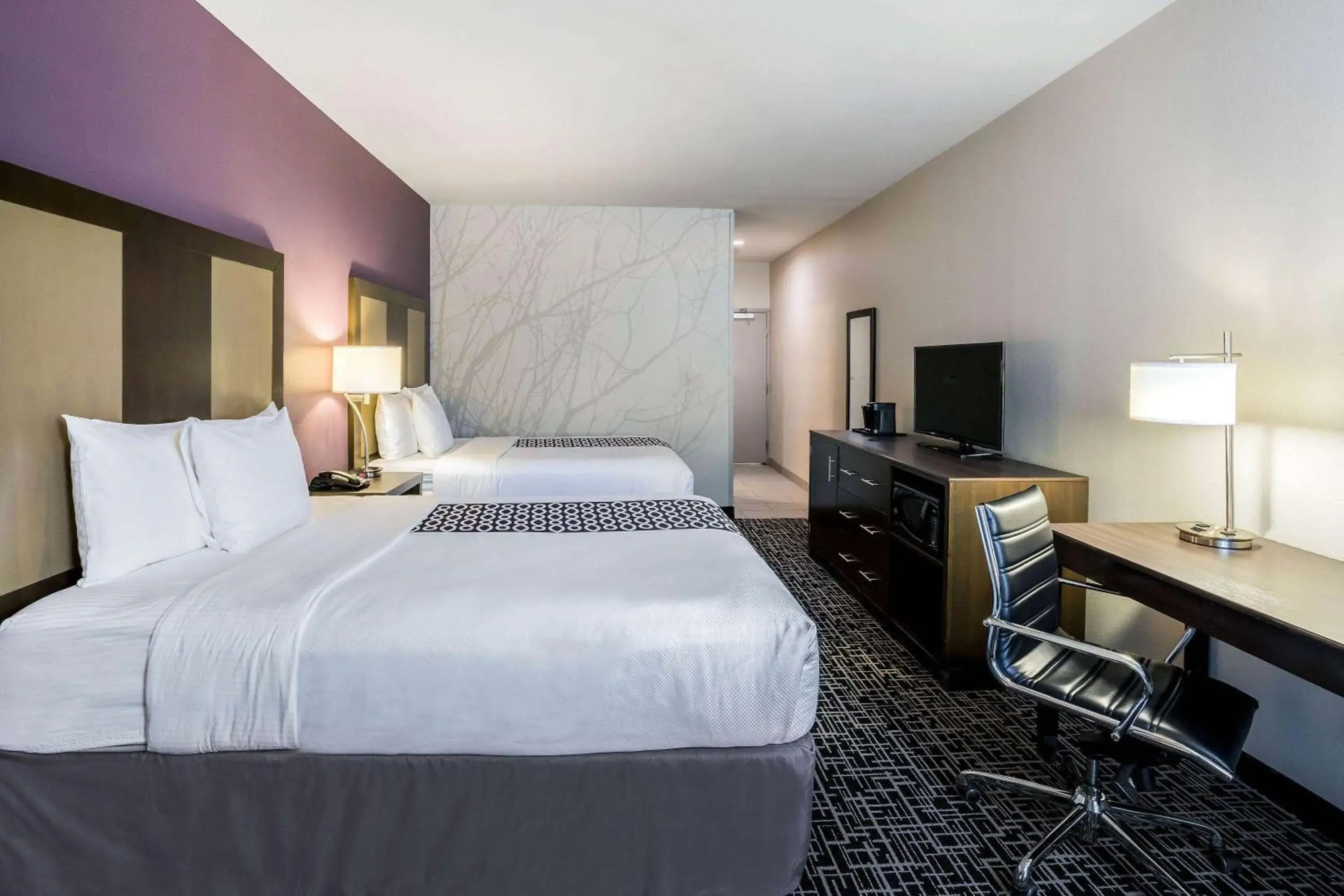 Queen Room with Two Queen Beds and Bath Tub - Mobility/Hearing Accessible - Non-Smoking in La Quinta by Wyndham Houston Cypress Queen Room with Two Queen Beds and Bath Tub - Mobility/Hearing Accessible - Non-Smoking in La Quinta by Wyndham Houston Cypress