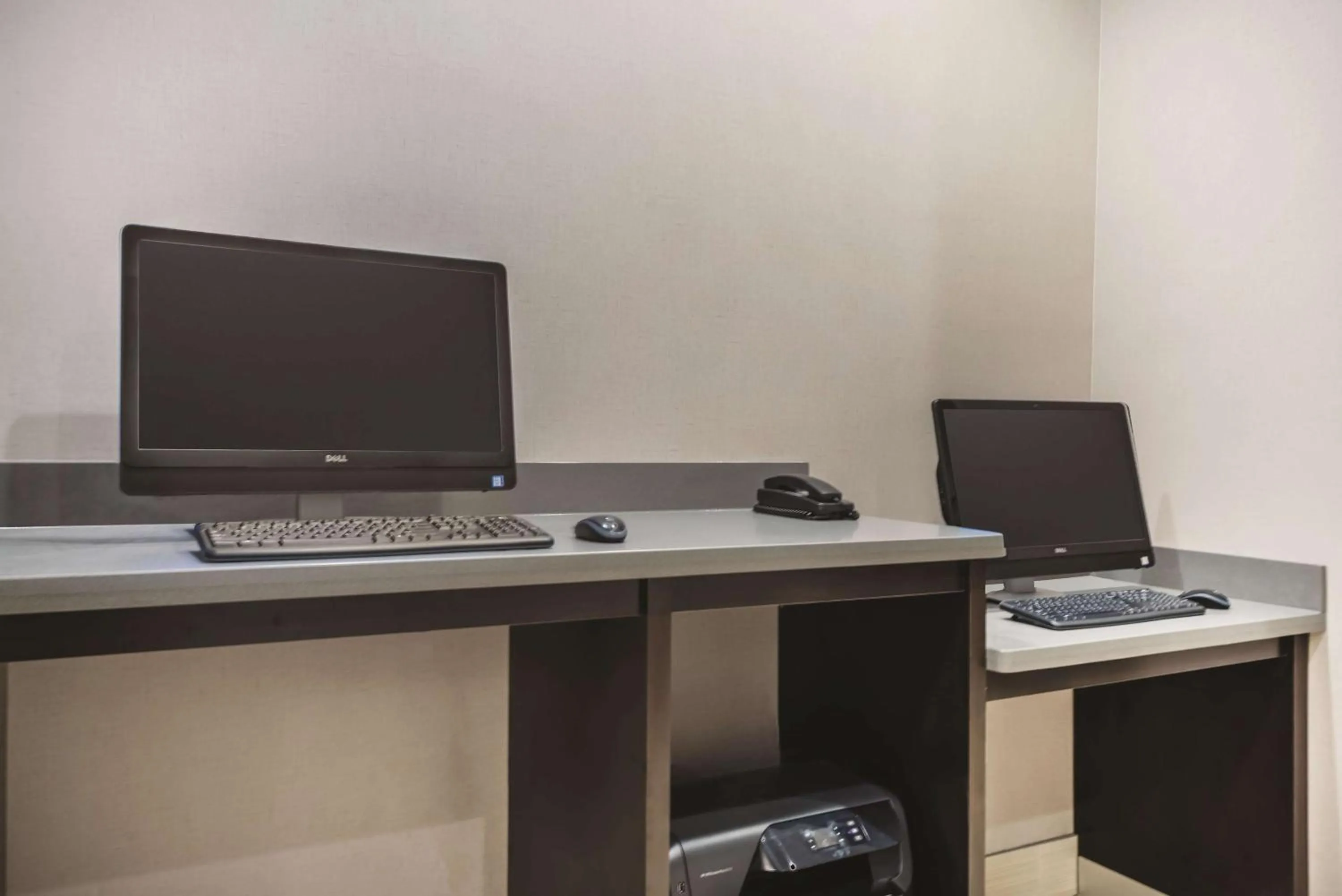 On site in La Quinta Inn & Suites by Wyndham Clifton Park Saratoga Area 1749 Route 9