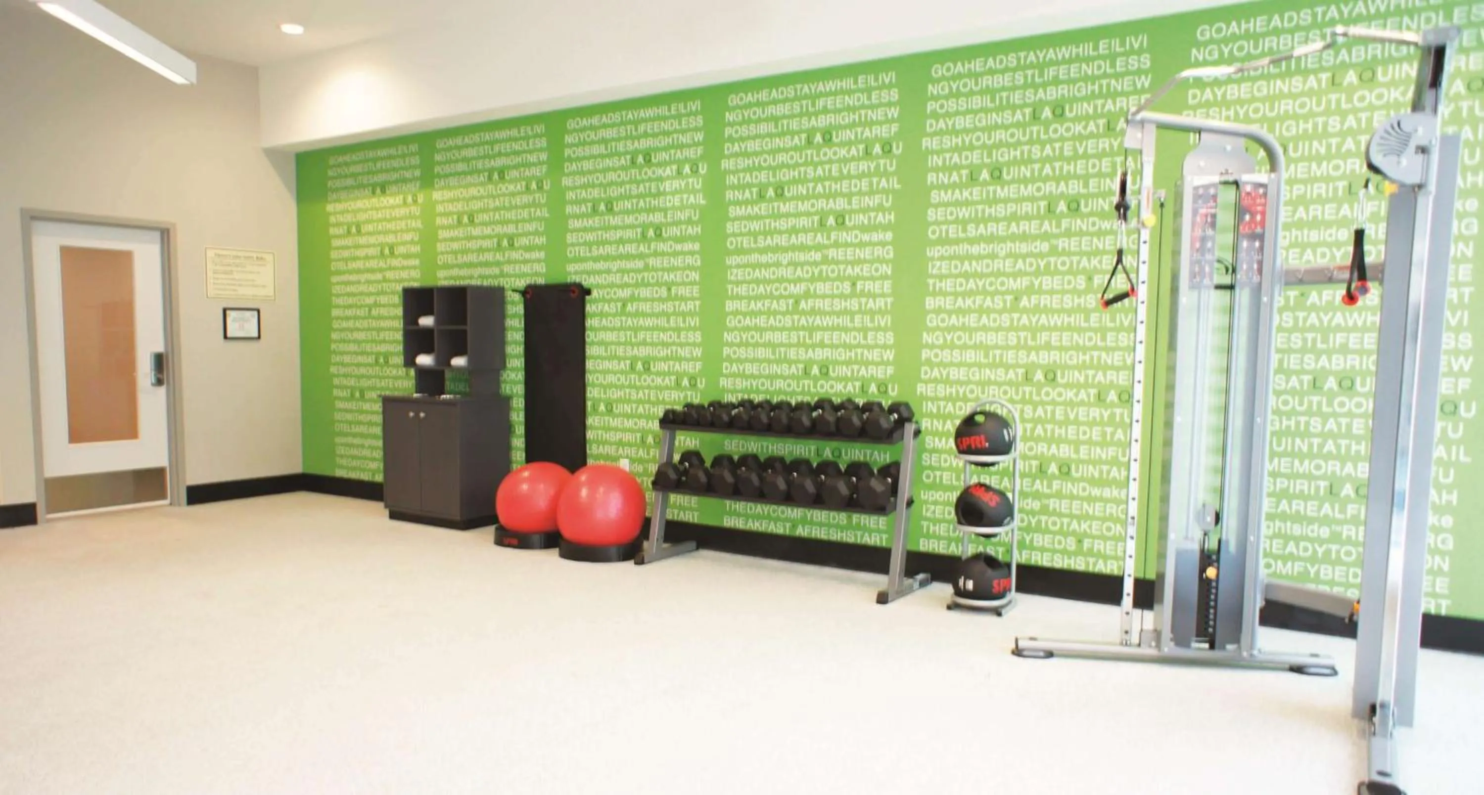 Fitness centre/facilities in La Quinta Inn & Suites by Wyndham Clifton Park Saratoga Area 1749 Route 9