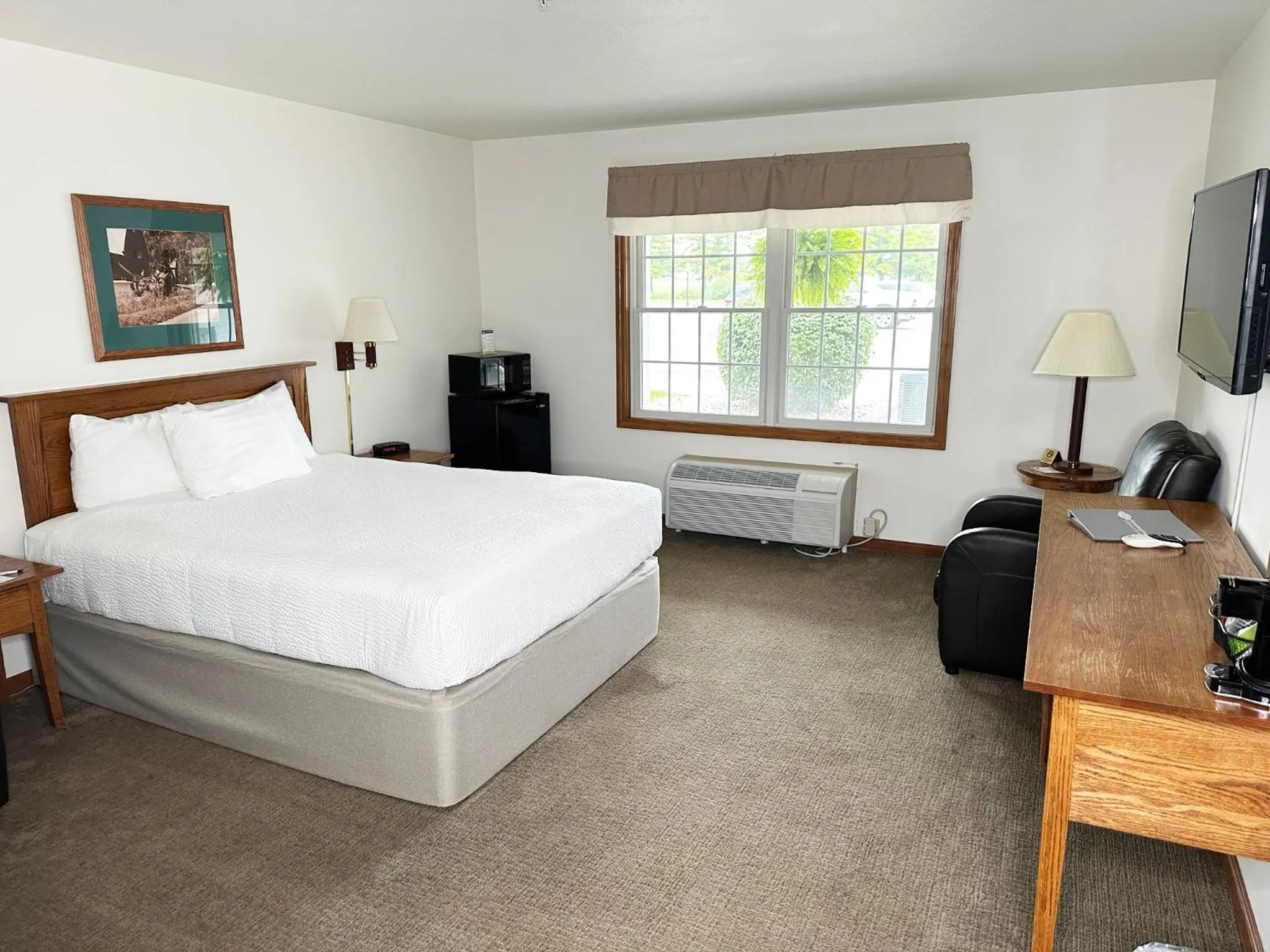 Bed in Farmstead Inn and Conference Center